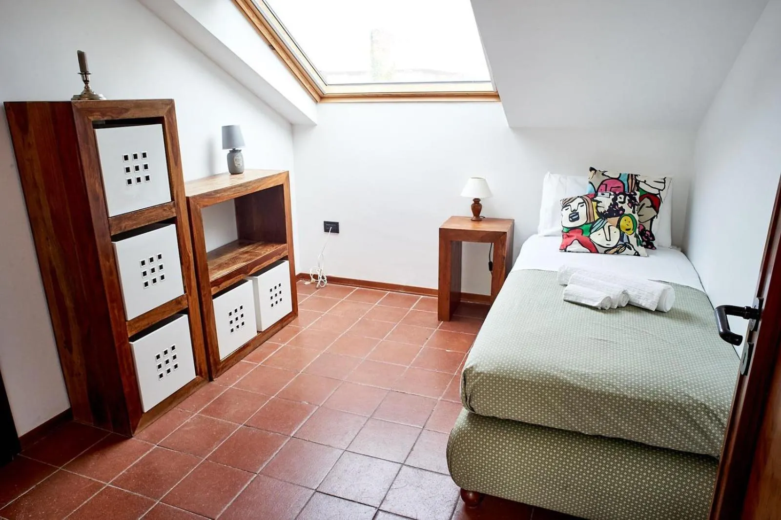 Bed in LuminHouse Mondello Valdesi