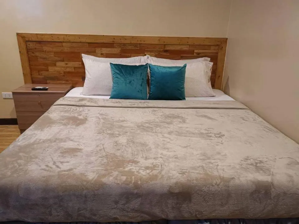 Bed in Alona Vikings Lodge 2