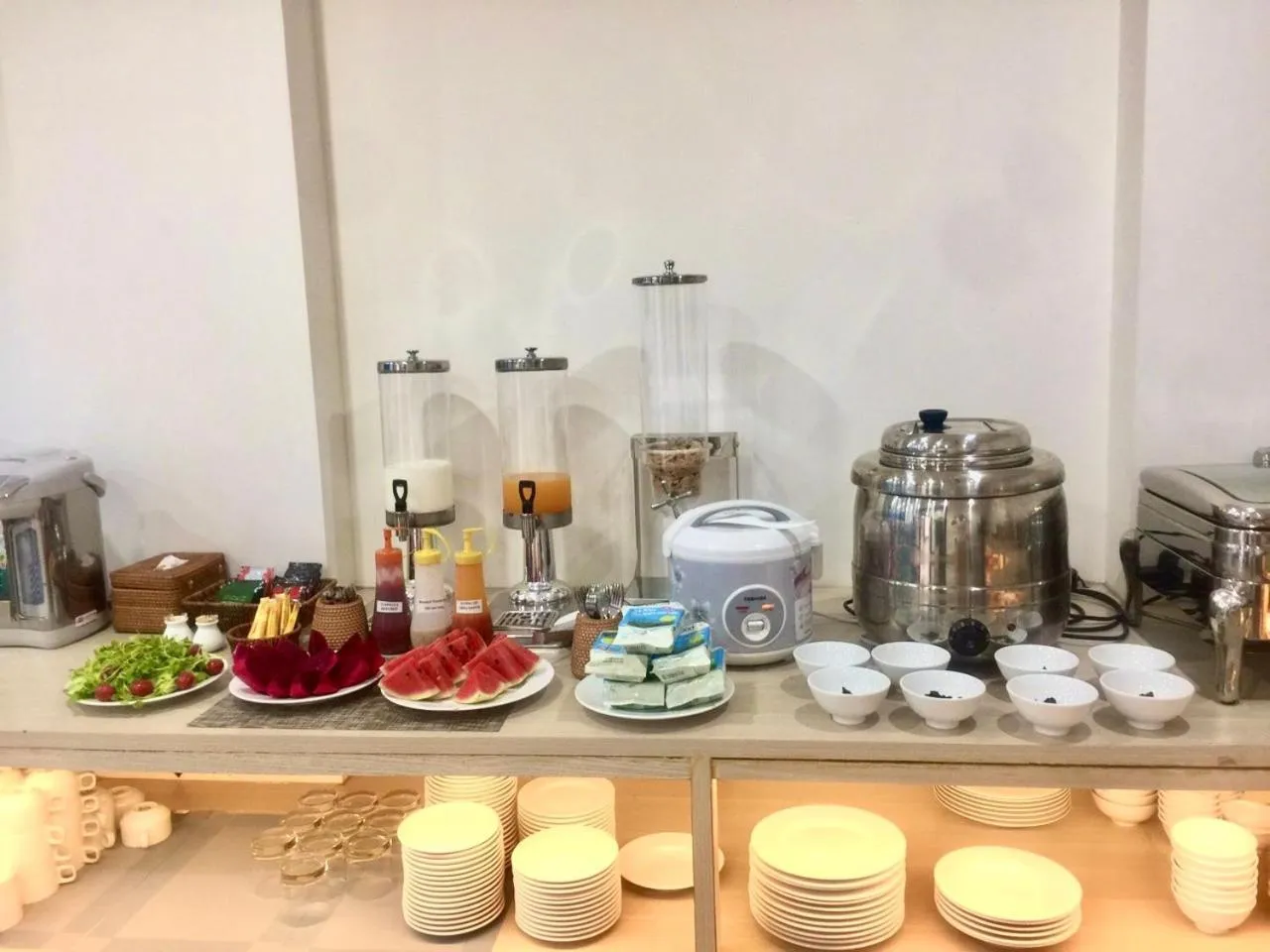 Food and drinks in HANA Stay