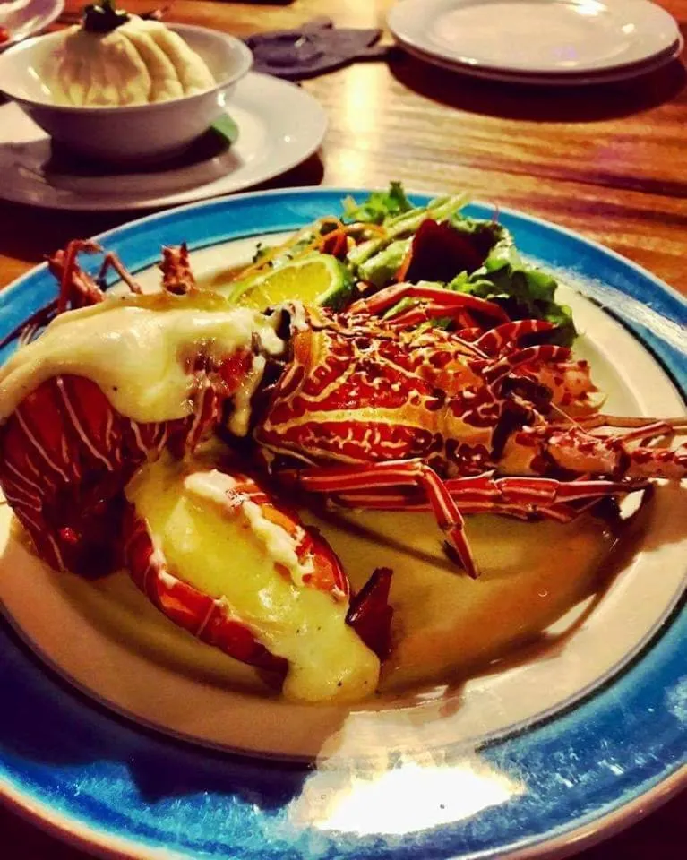 Food and drinks in Golden Point Resort