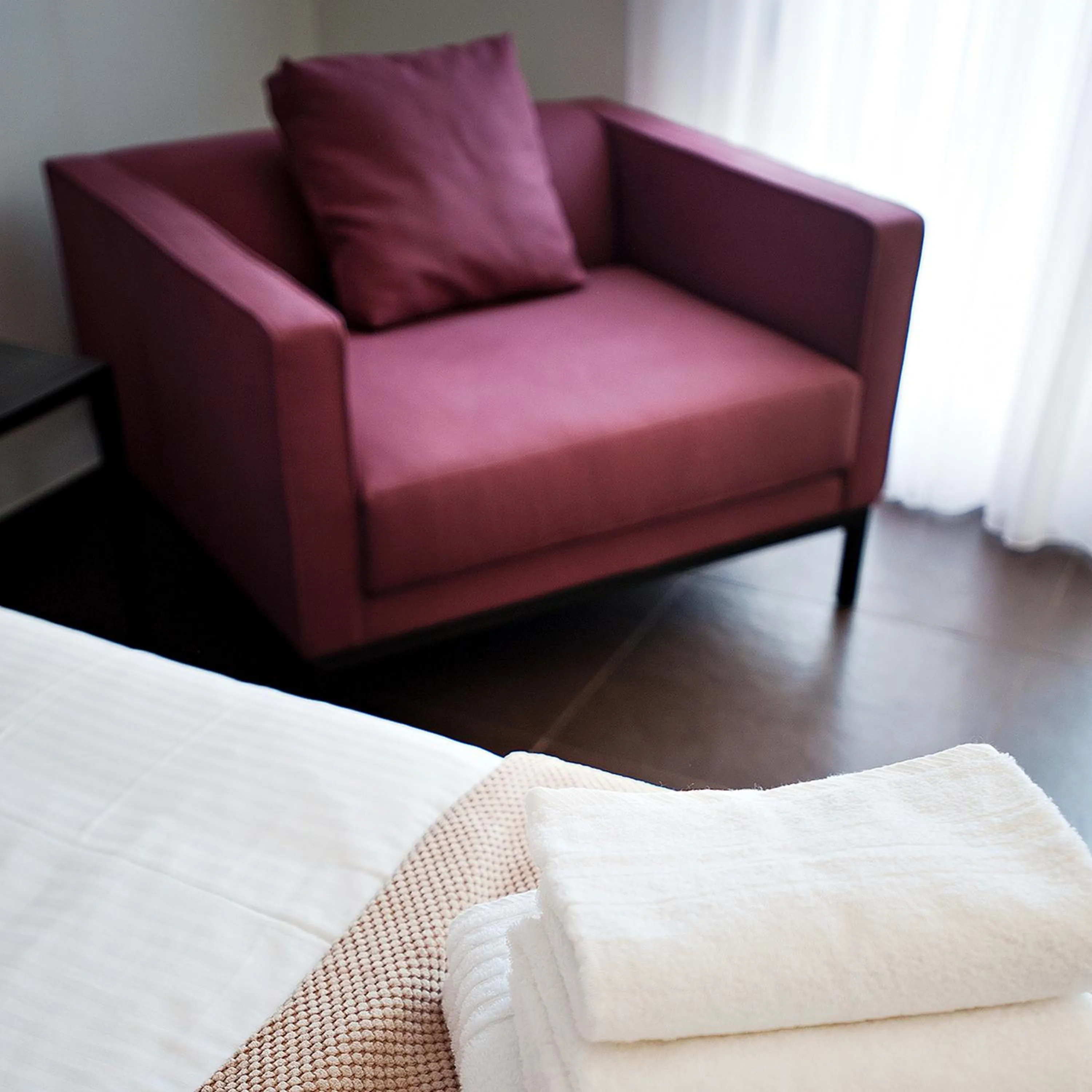 Seating area, Bed in Orizontes View Hotel