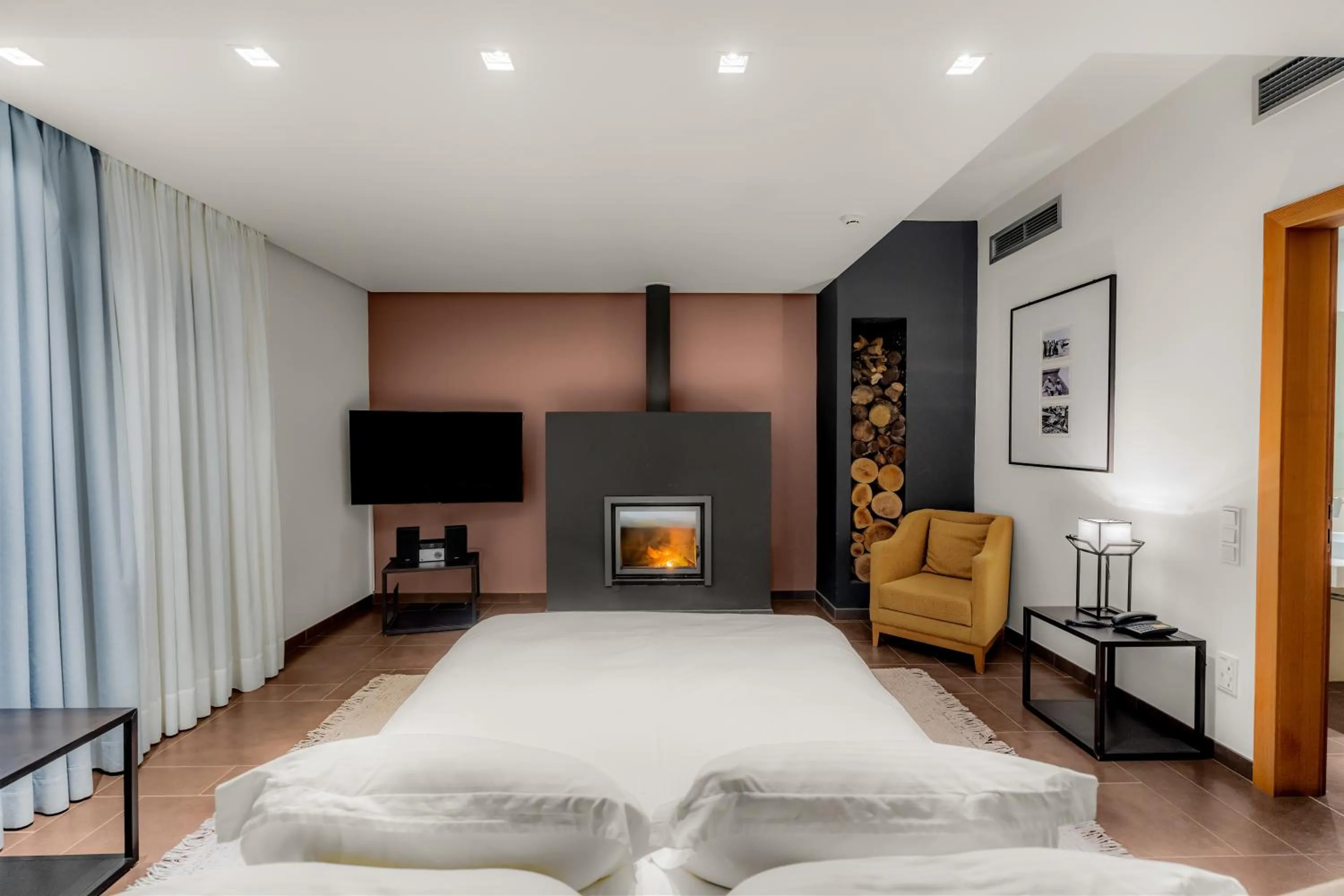 Bed in Orizontes View Hotel