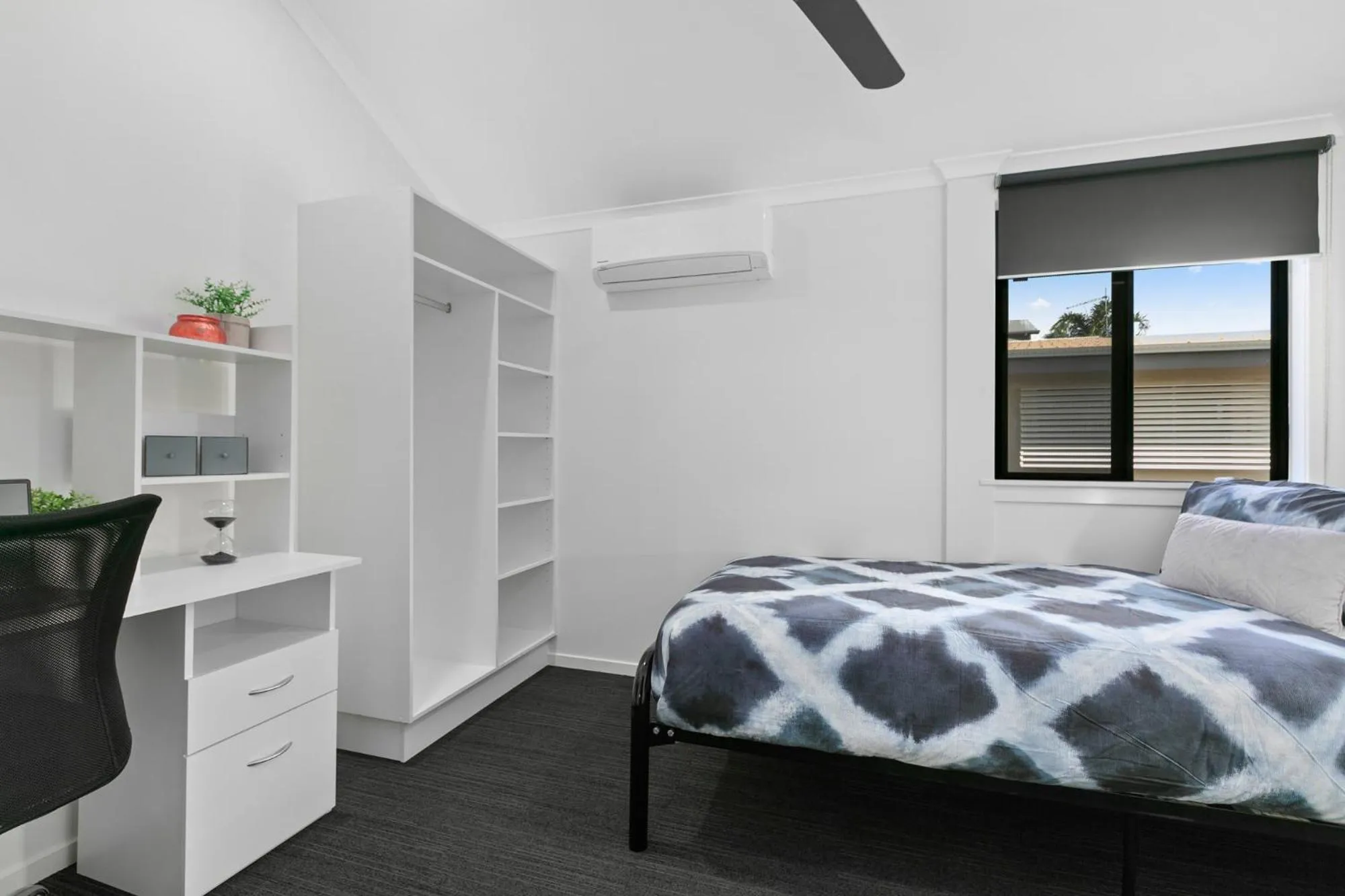 Bedroom, Bed in MiHaven Shared Living - Martyn St