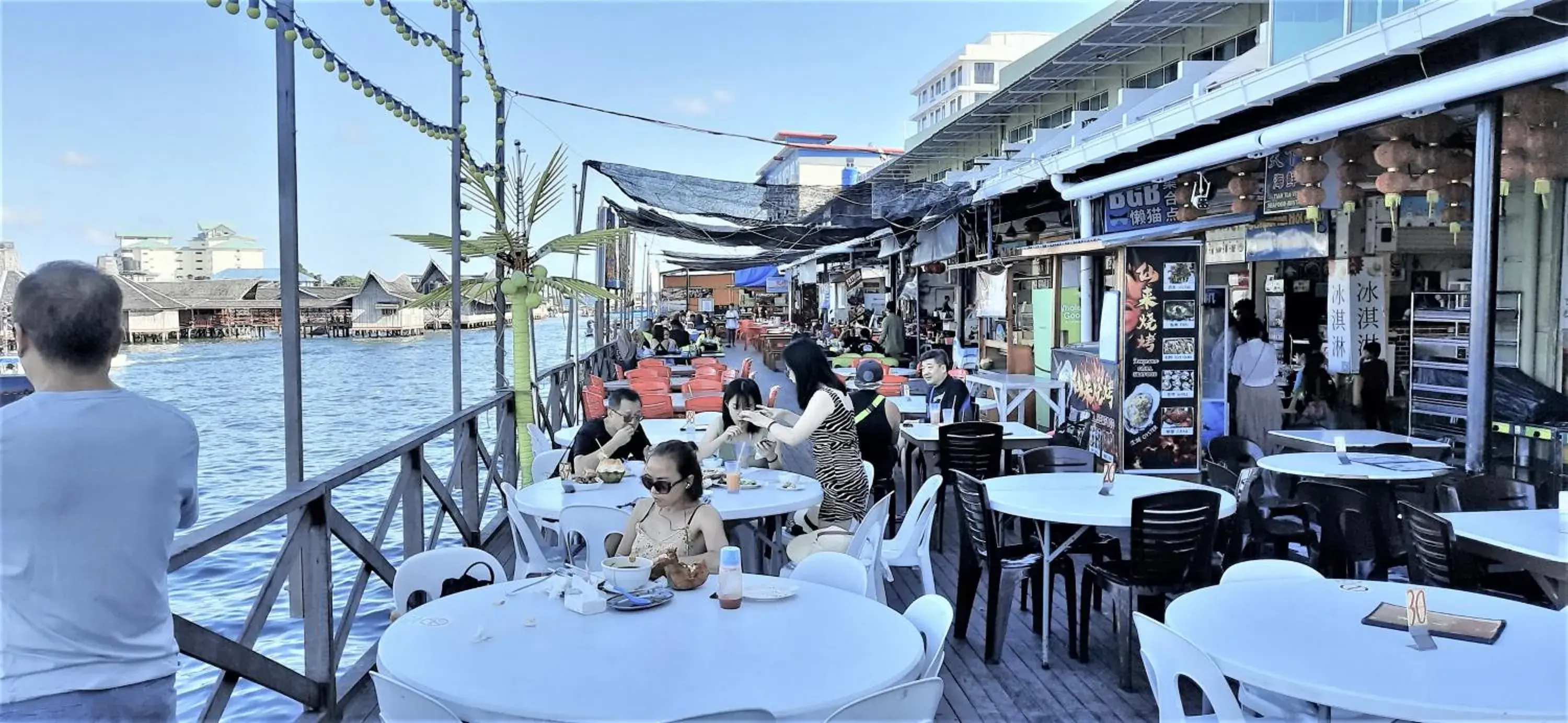 Restaurant/places to eat in Sipadan Inn 3 Restaurant/places to eat in Sipadan Inn 3