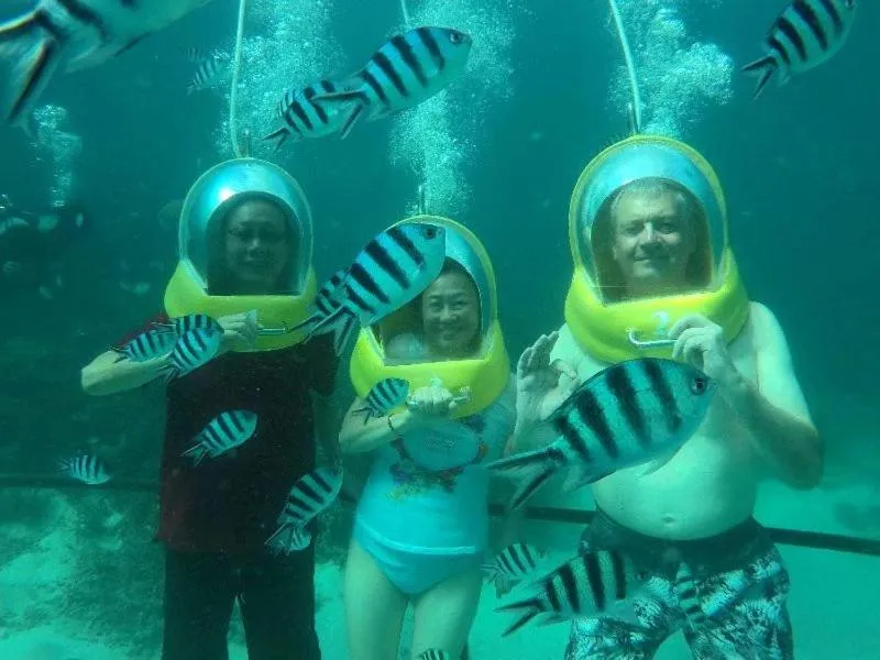 People in Sipadan Inn 3