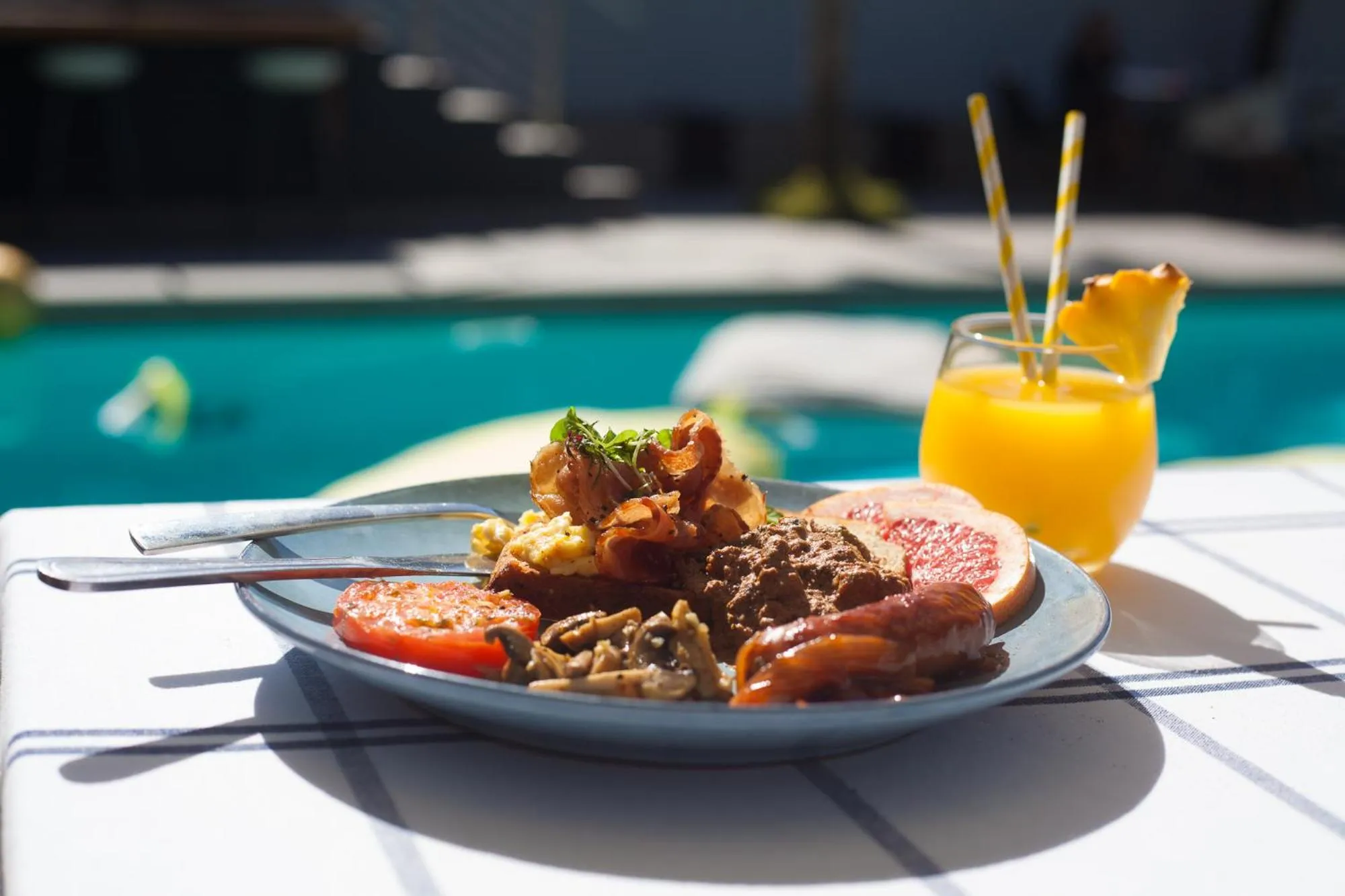 Food and drinks in North Star Micro Hotel