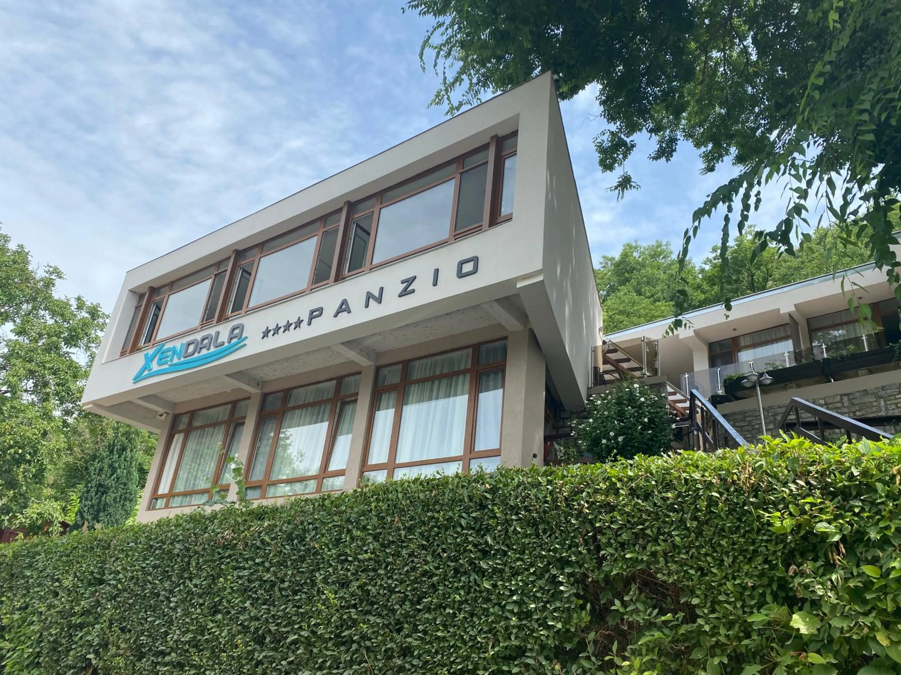 Property building in Xendala Panzió