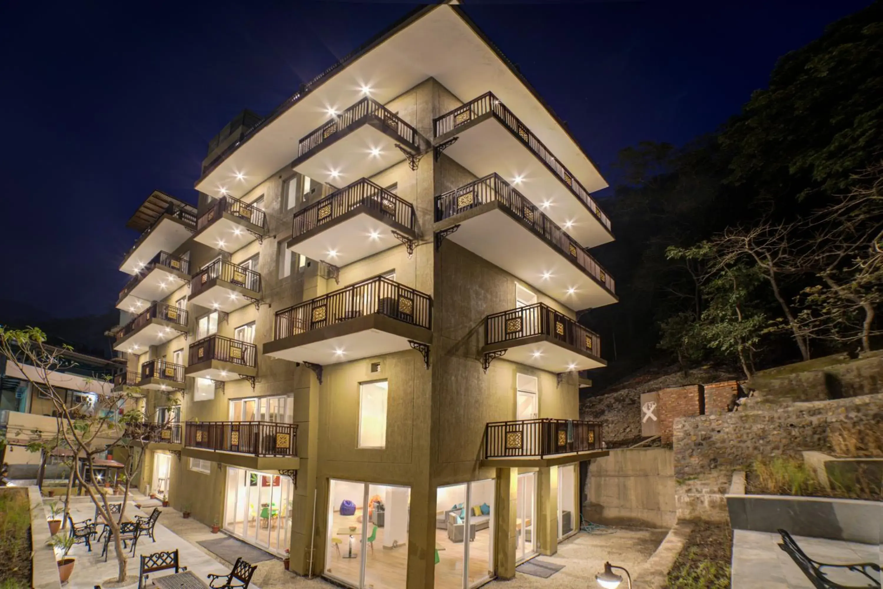 Property building in Bedzzz Rishikesh by Leisure Hotels Property building in Bedzzz Rishikesh by Leisure Hotels