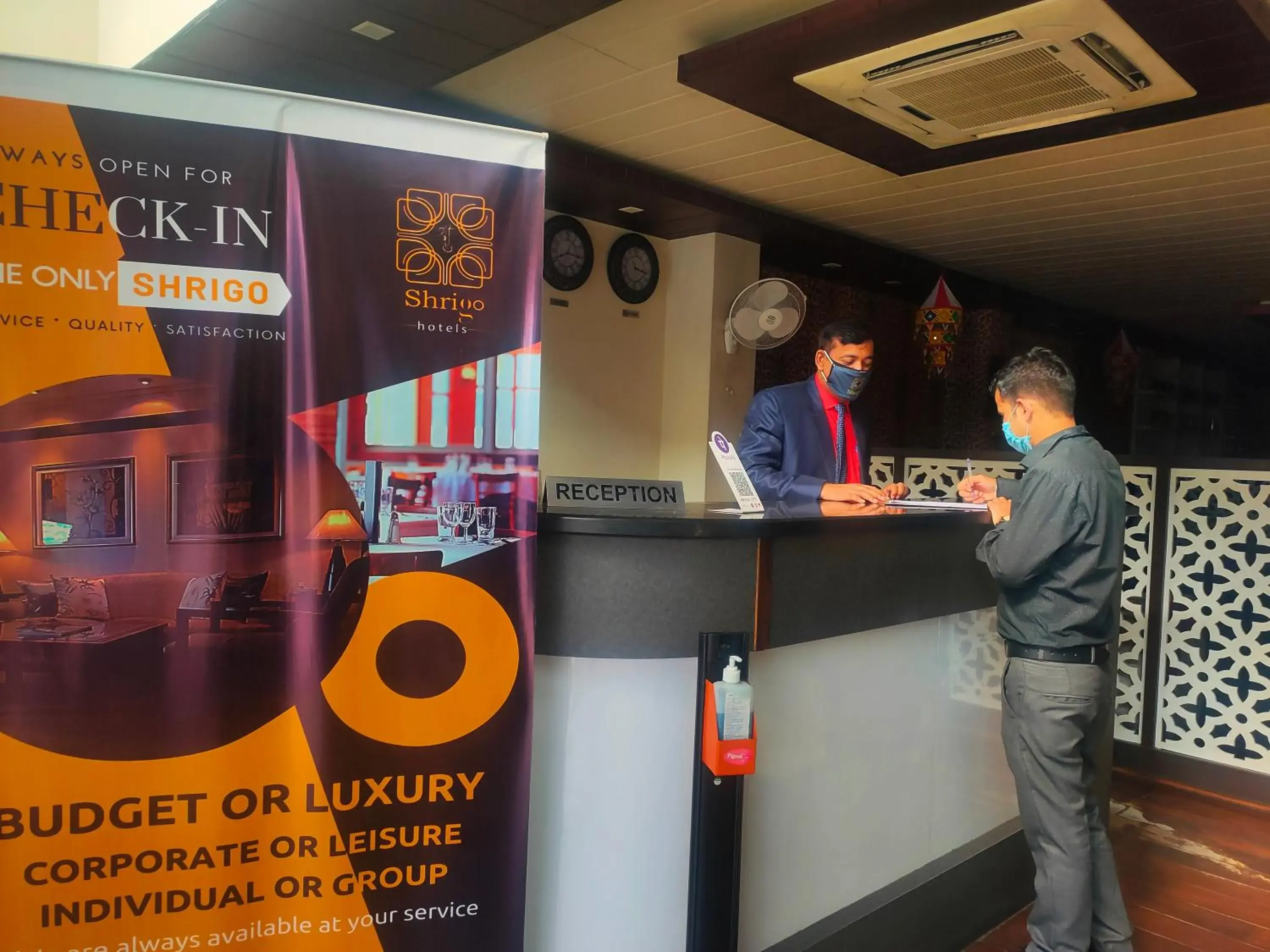 Lobby or reception in Spring Sky Mughalsarai By ShriGo Hotels Lobby or reception in Spring Sky Mughalsarai By ShriGo Hotels