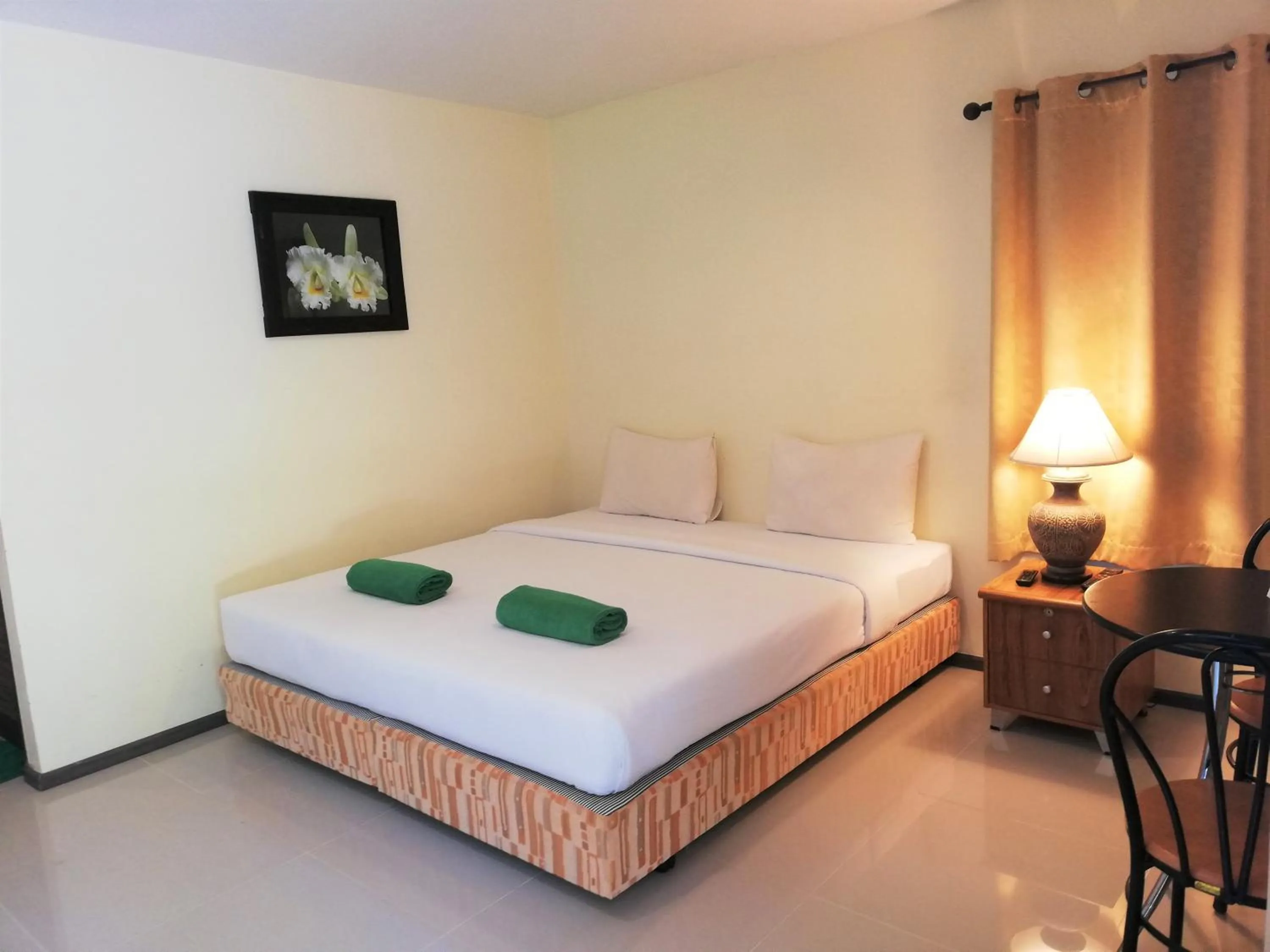 Bed in Laemsai Resort