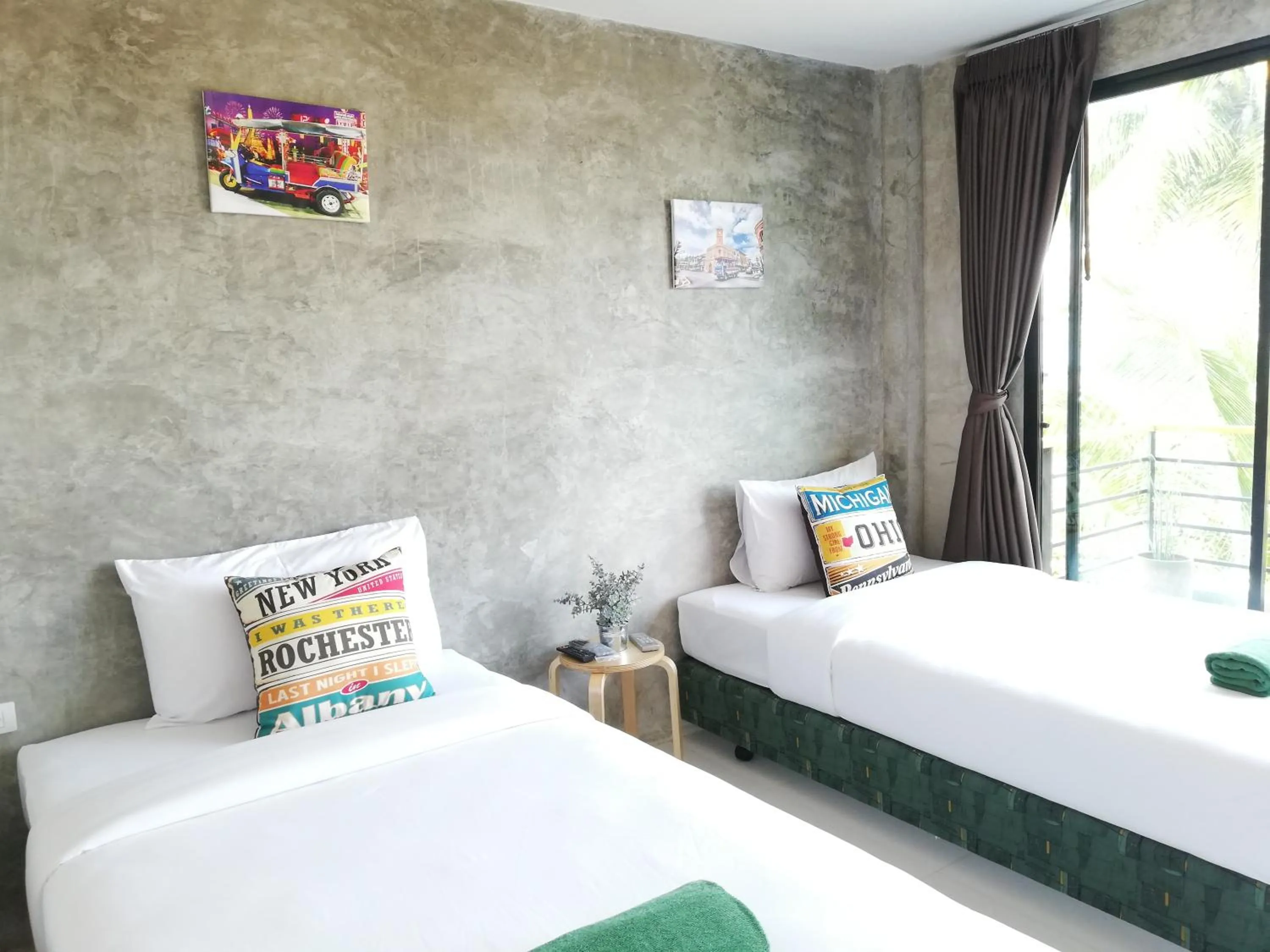 Bed in Laemsai Resort