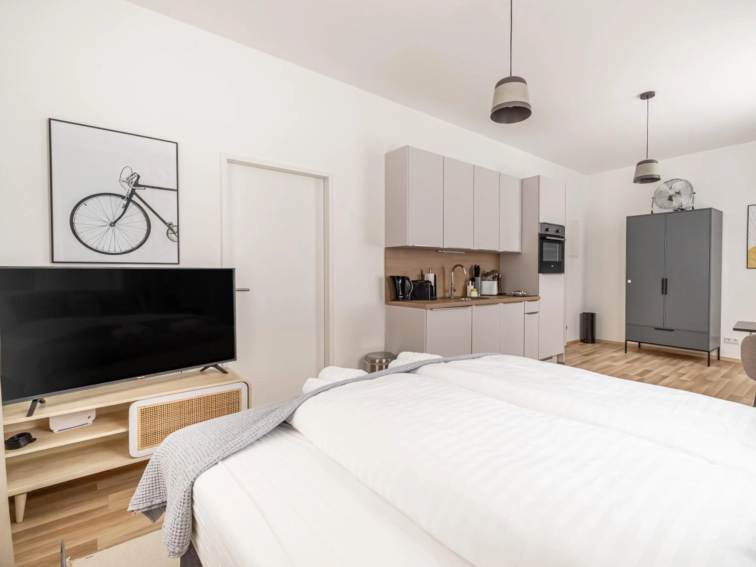 Bed in Limehome Villach Kirchenplatz