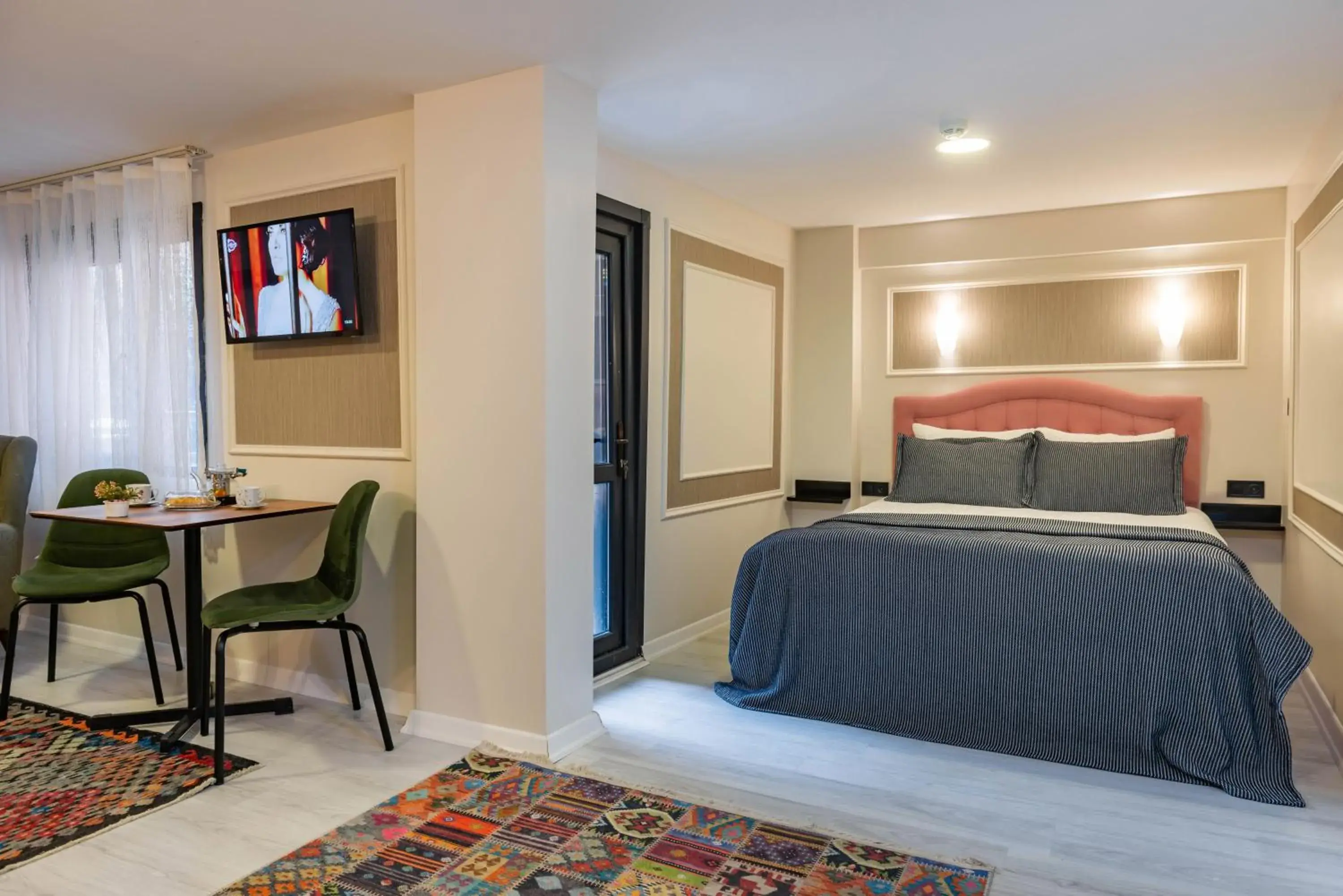 Junior Suite with Balcony in BLUE MARMARA SUITES Junior Suite with Balcony in BLUE MARMARA SUITES