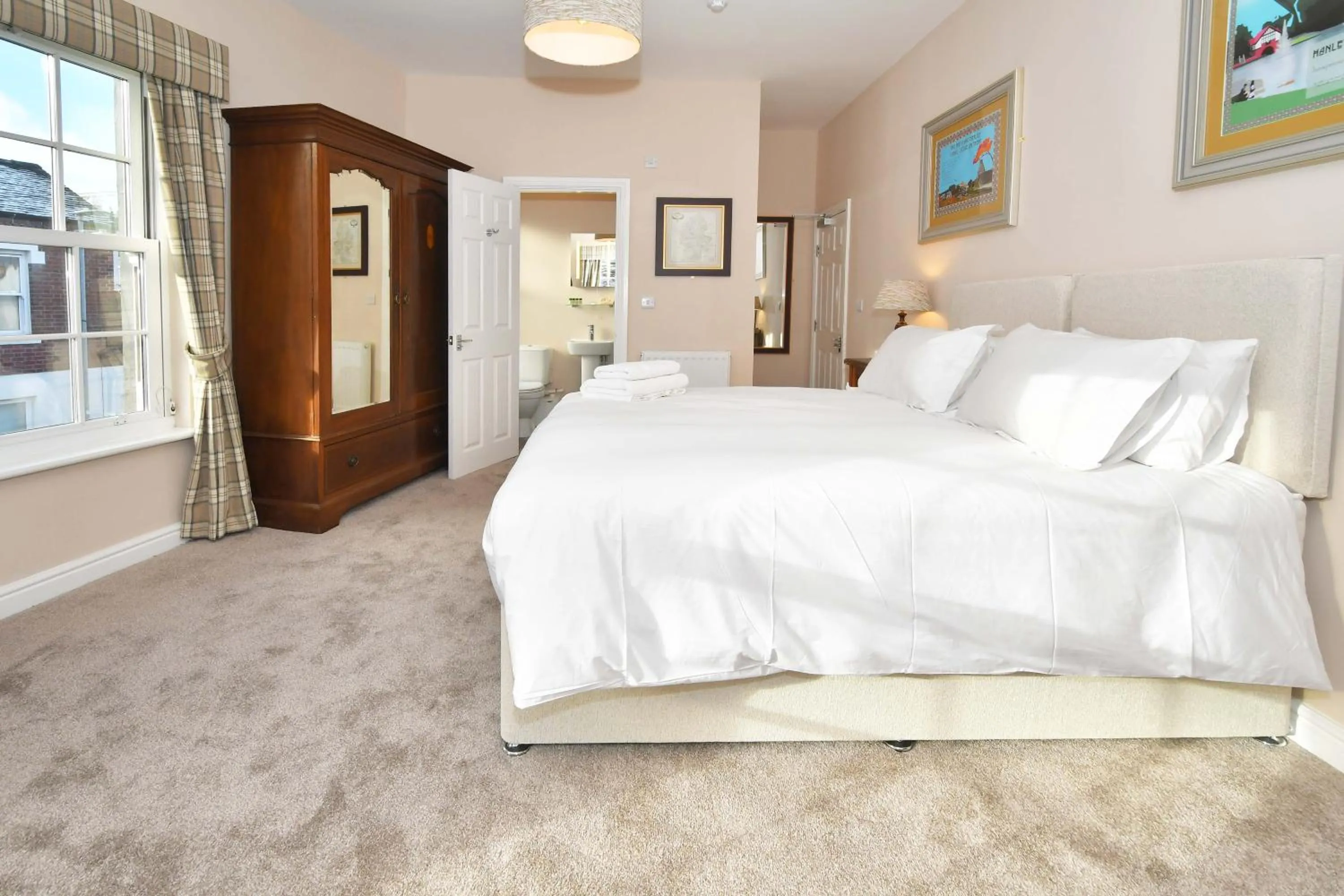 Bed in The Sutherland Arms