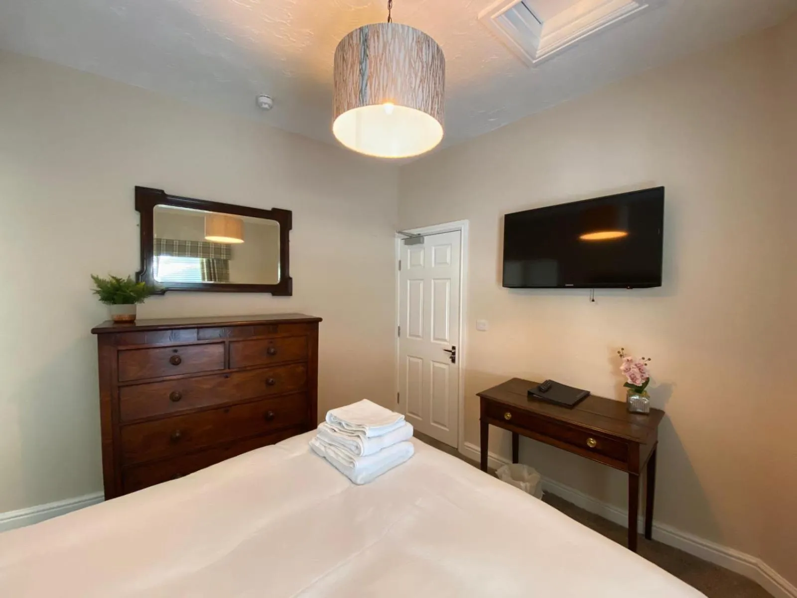 TV and multimedia, Bed in The Sutherland Arms