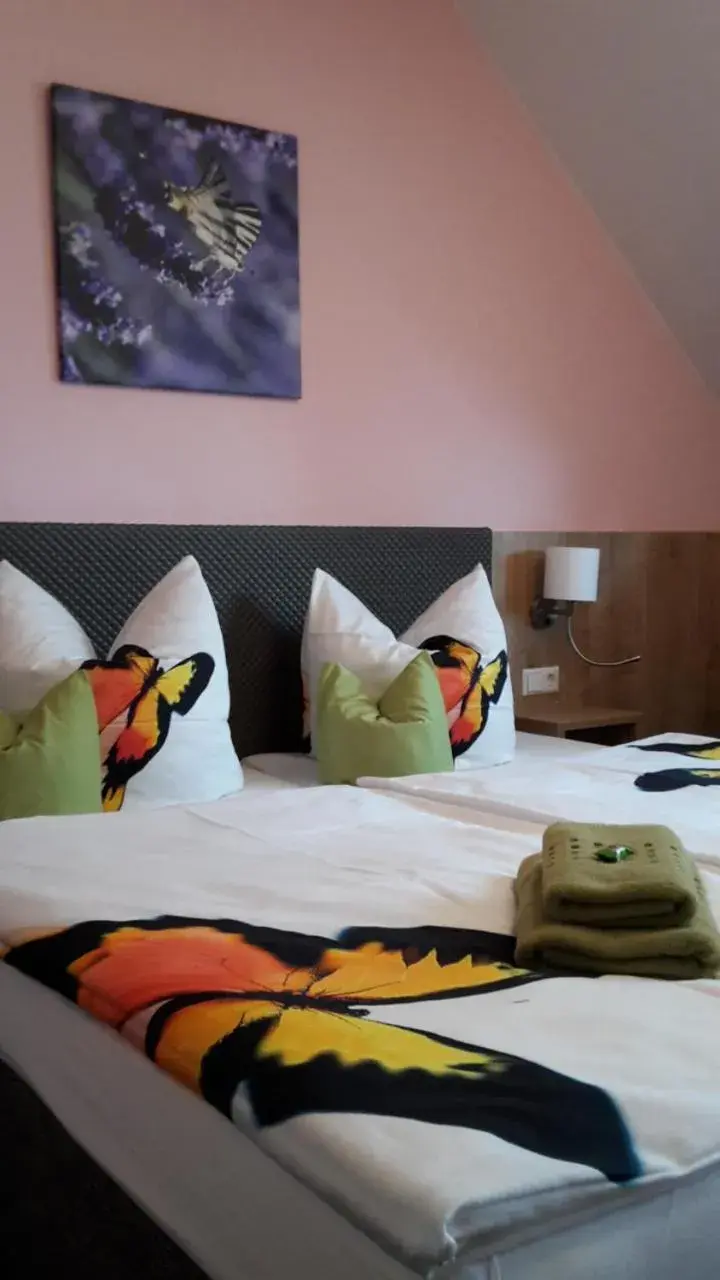 Deluxe Double Room with Shower in Hotel Zur Waldhufe Deluxe Double Room with Shower in Hotel Zur Waldhufe