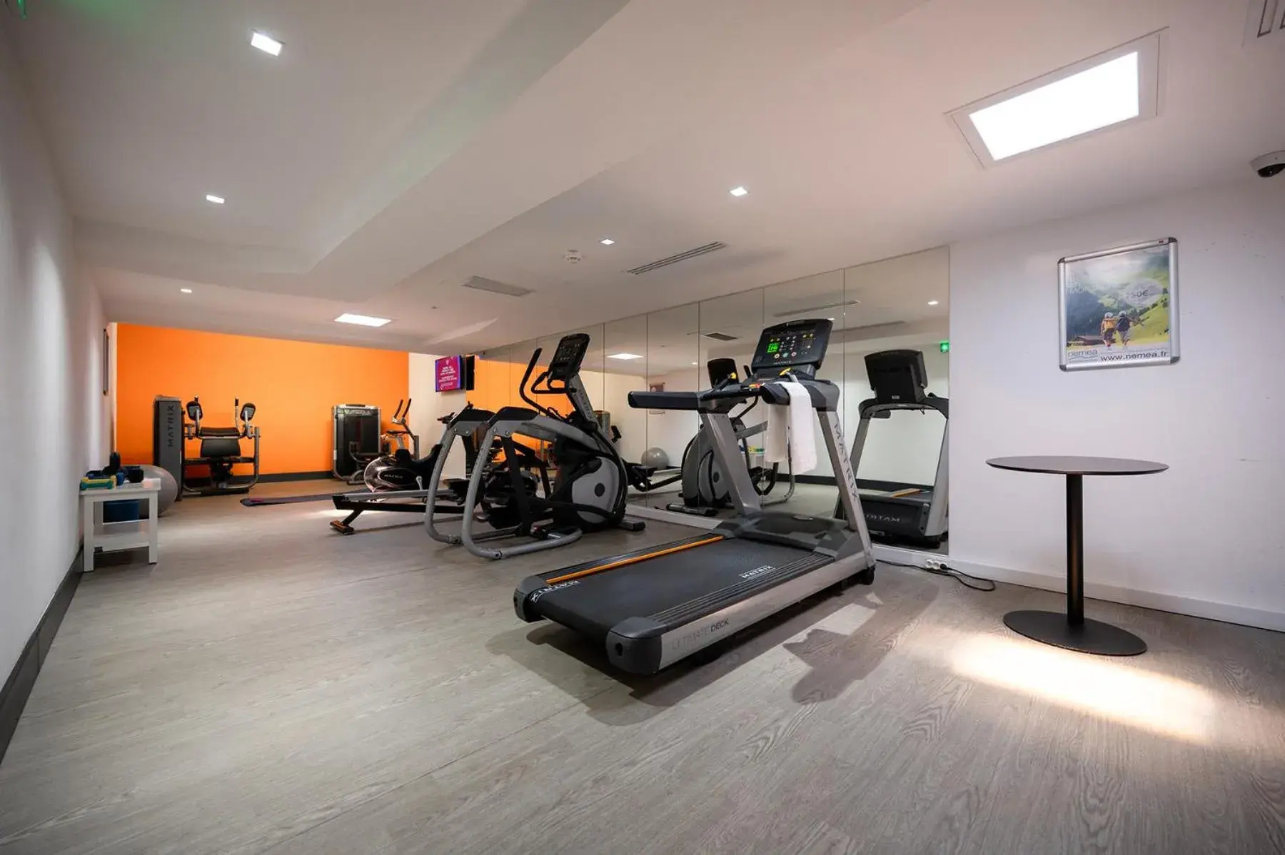 Fitness centre/facilities in Nemea Appart Hotel Paris Levallois Fitness centre/facilities in Nemea Appart Hotel Paris Levallois
