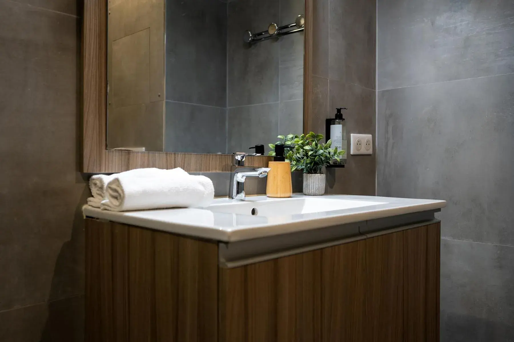 Nemea Appart Hotel Paris Levallois Nemea Appart Hotel Paris Levallois