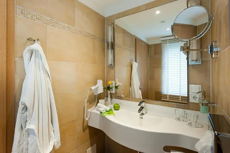 Bathroom in Landhaus Zu den Rothen Forellen Bathroom in Landhaus Zu den Rothen Forellen