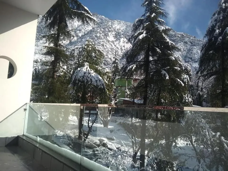 Winter in Golden Rock, Dharamshala - AM Hotel Kollection