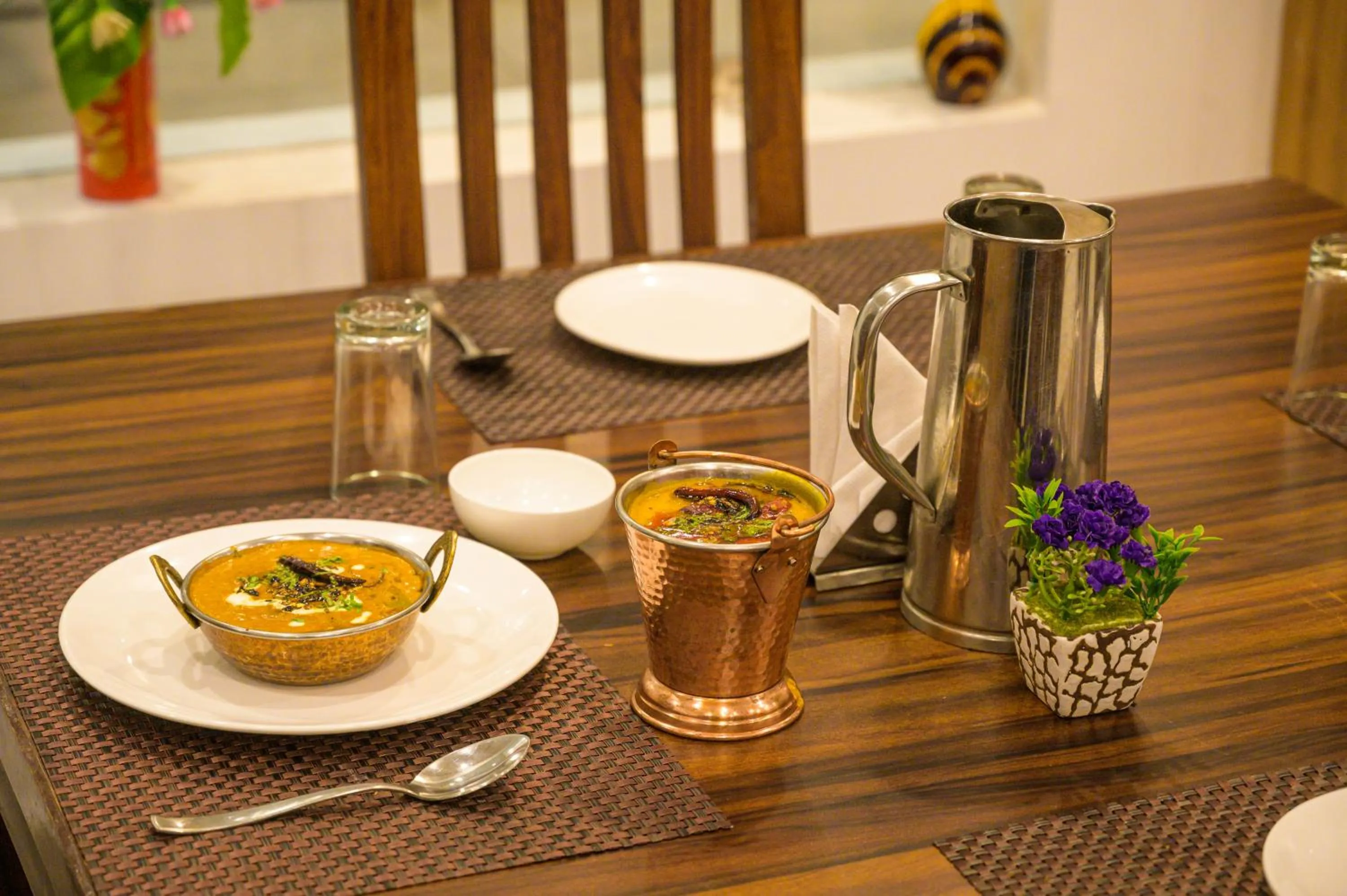 Food and drinks in Golden Rock, Dharamshala - AM Hotel Kollection