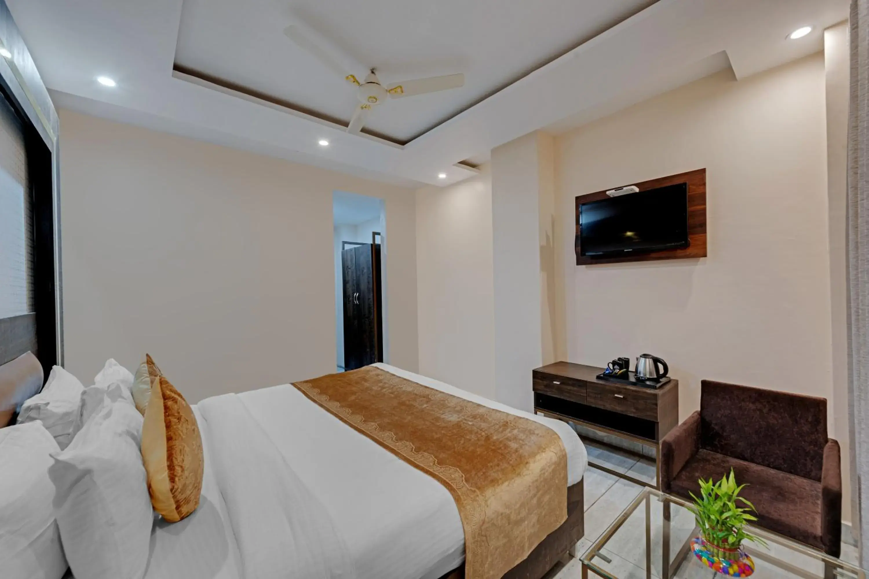 Photo of the whole room, Bed in Golden Rock, Dharamshala - AM Hotel Kollection Photo of the whole room, Bed in Golden Rock, Dharamshala - AM Hotel Kollection