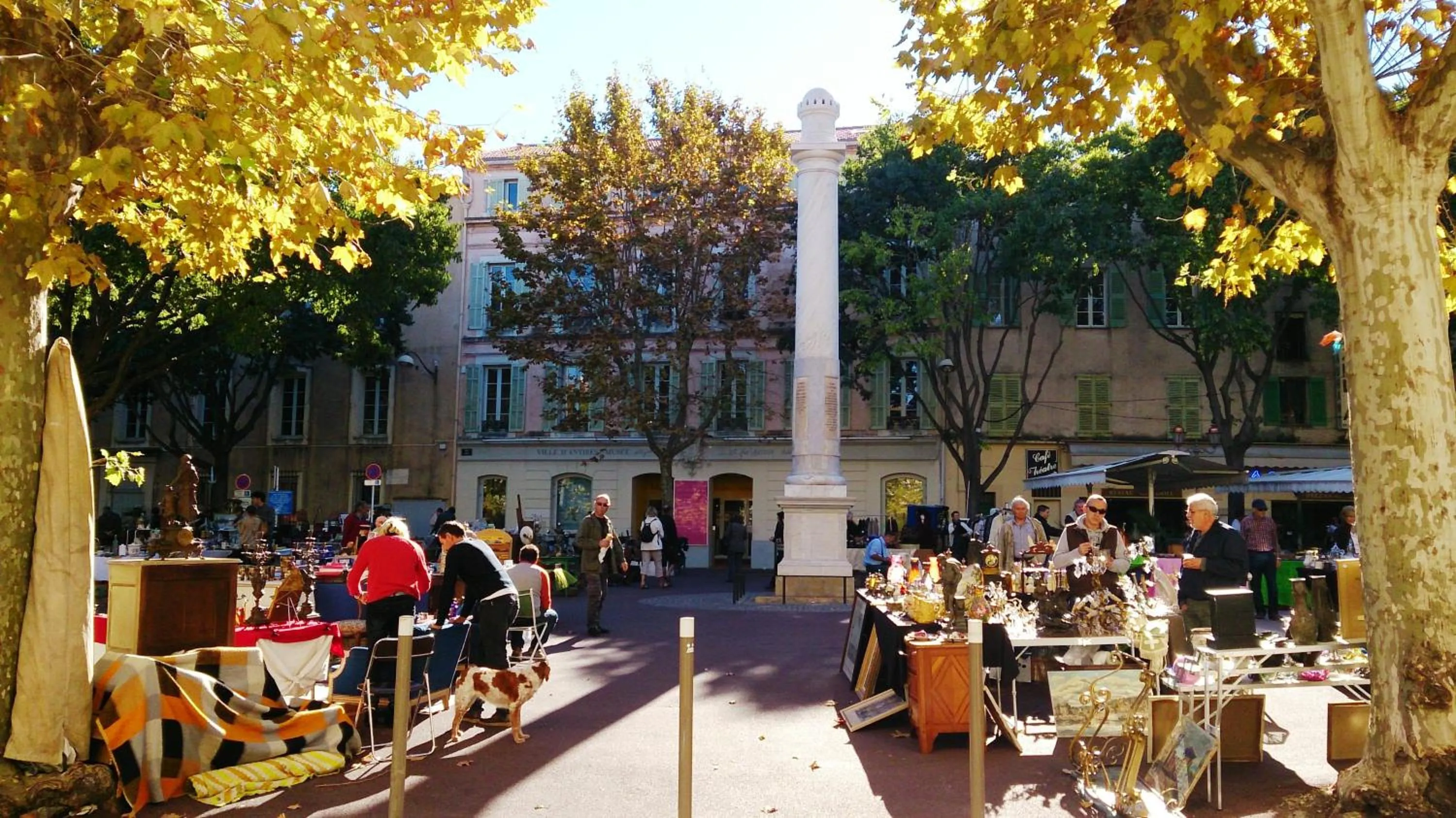 Area and facilities in Irin Hotel