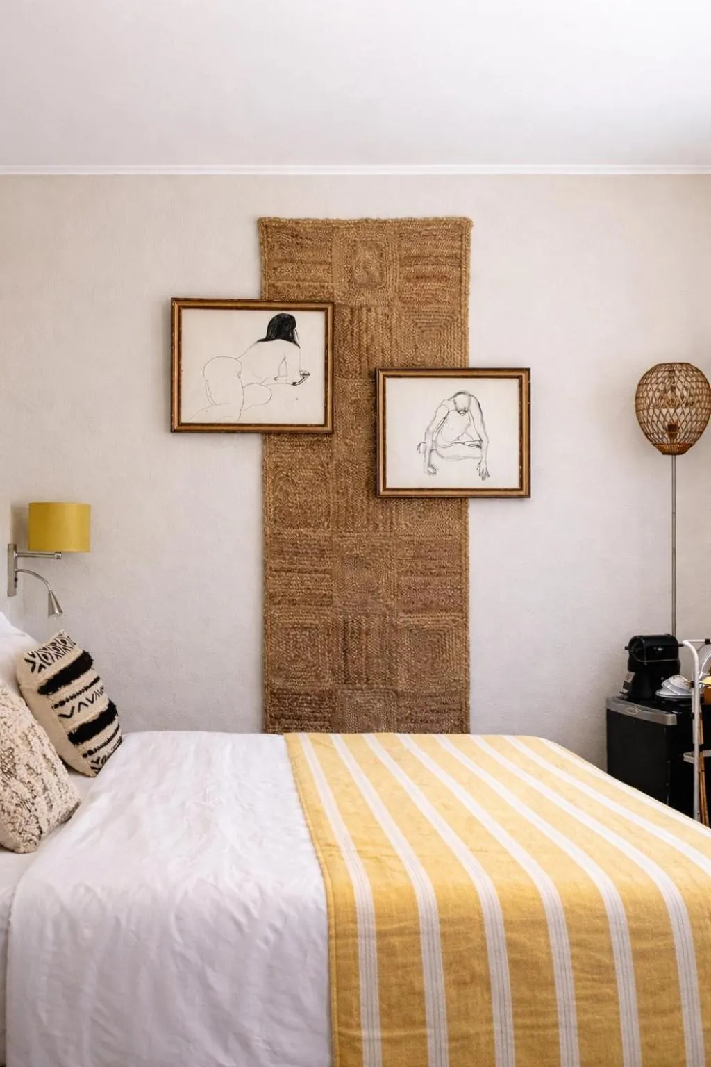 Photo of the whole room, Bed in Irin Hotel