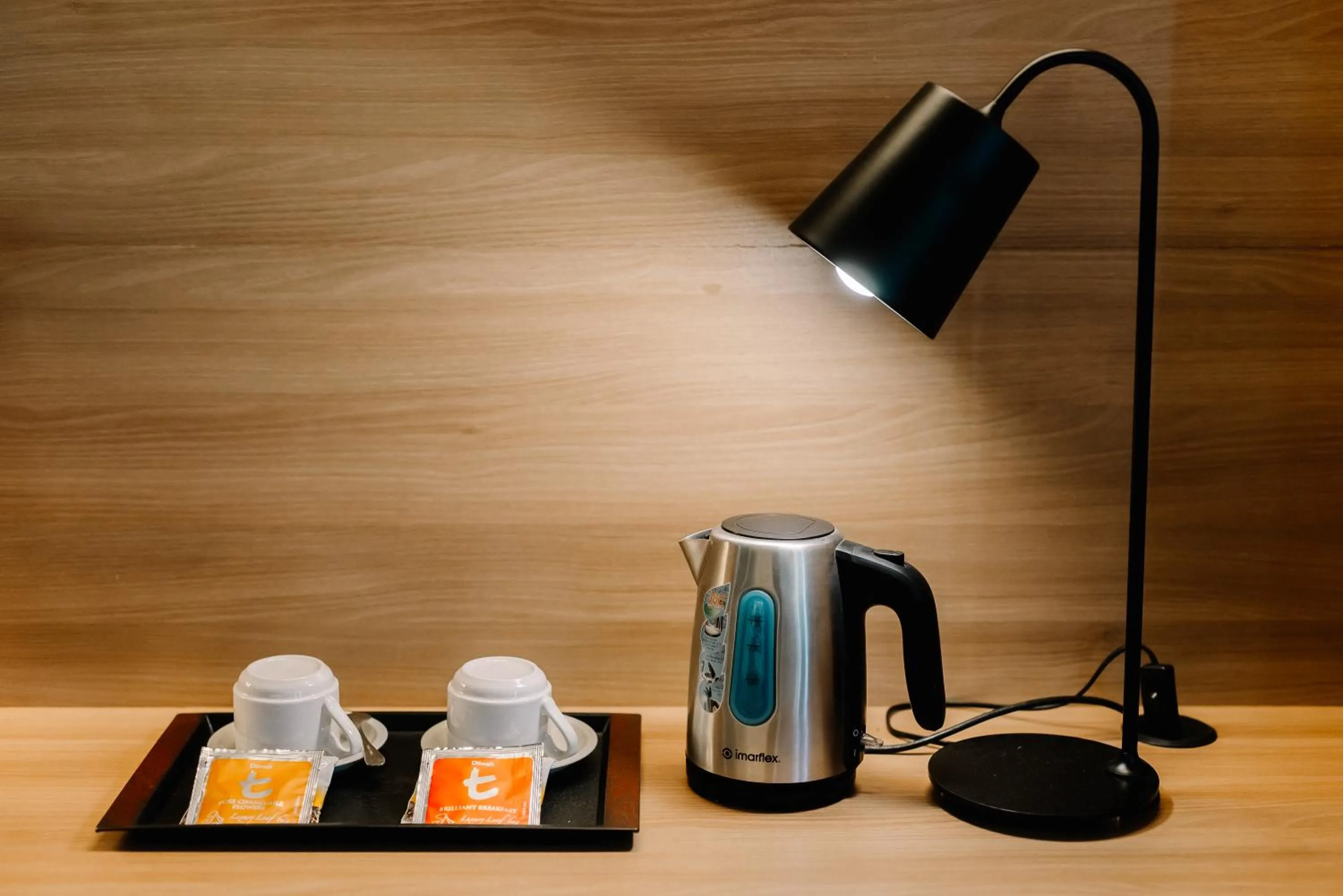 Coffee/tea facilities in L' Meridian Suites