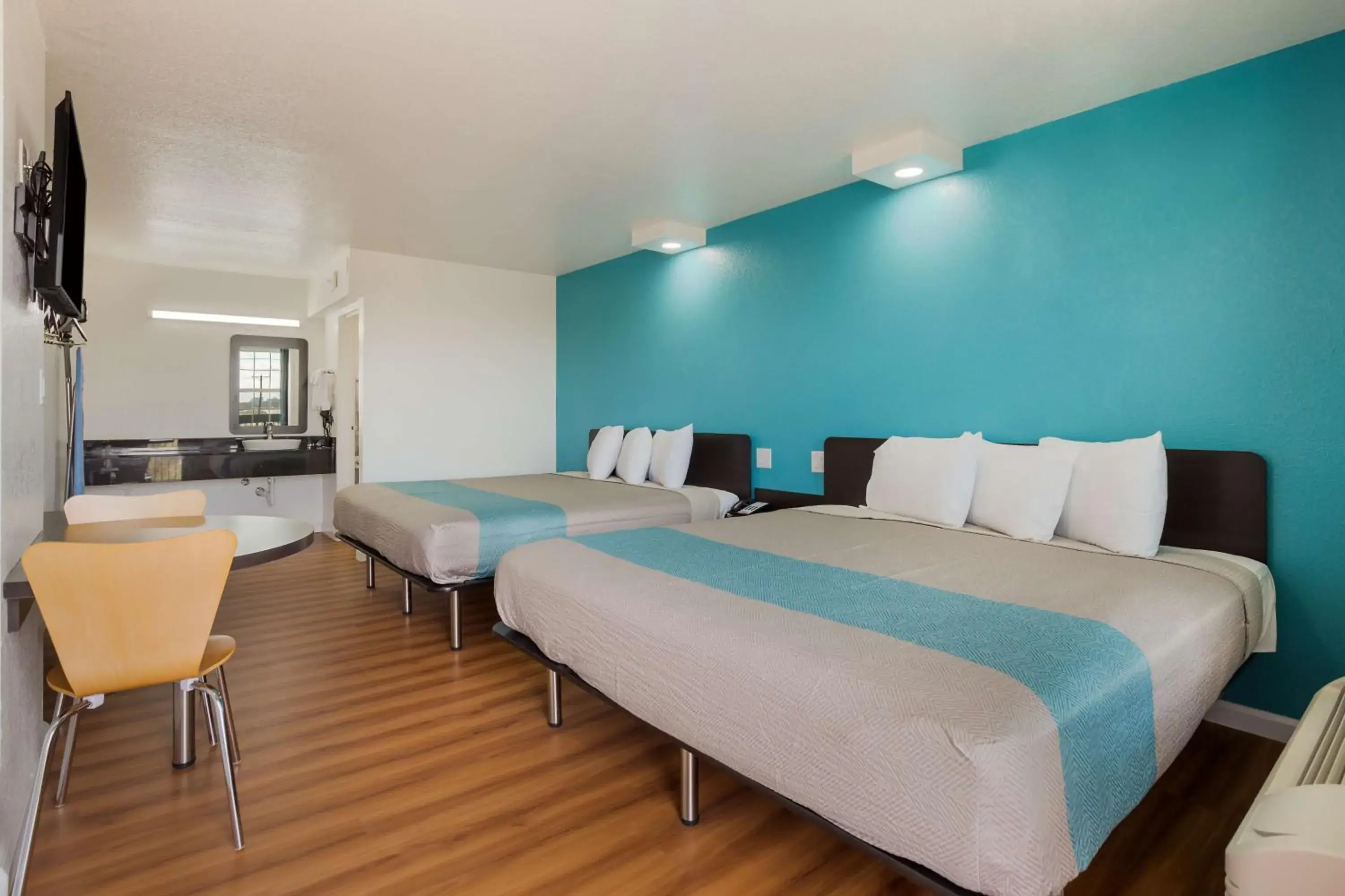 Photo of the whole room, Bed in Motel 6-Temple, TX Photo of the whole room, Bed in Motel 6-Temple, TX