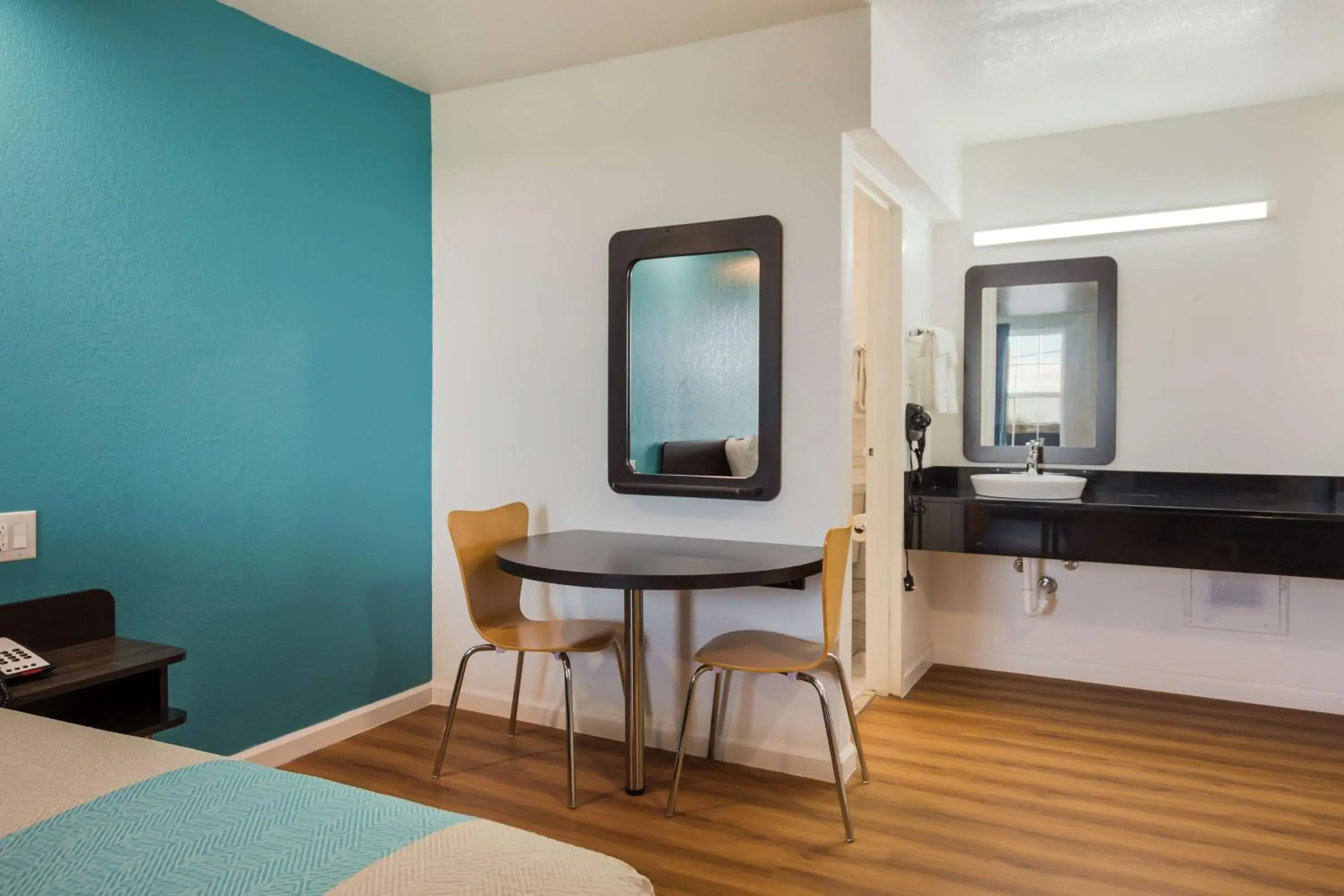 Photo of the whole room, Bed in Motel 6-Temple, TX Photo of the whole room, Bed in Motel 6-Temple, TX