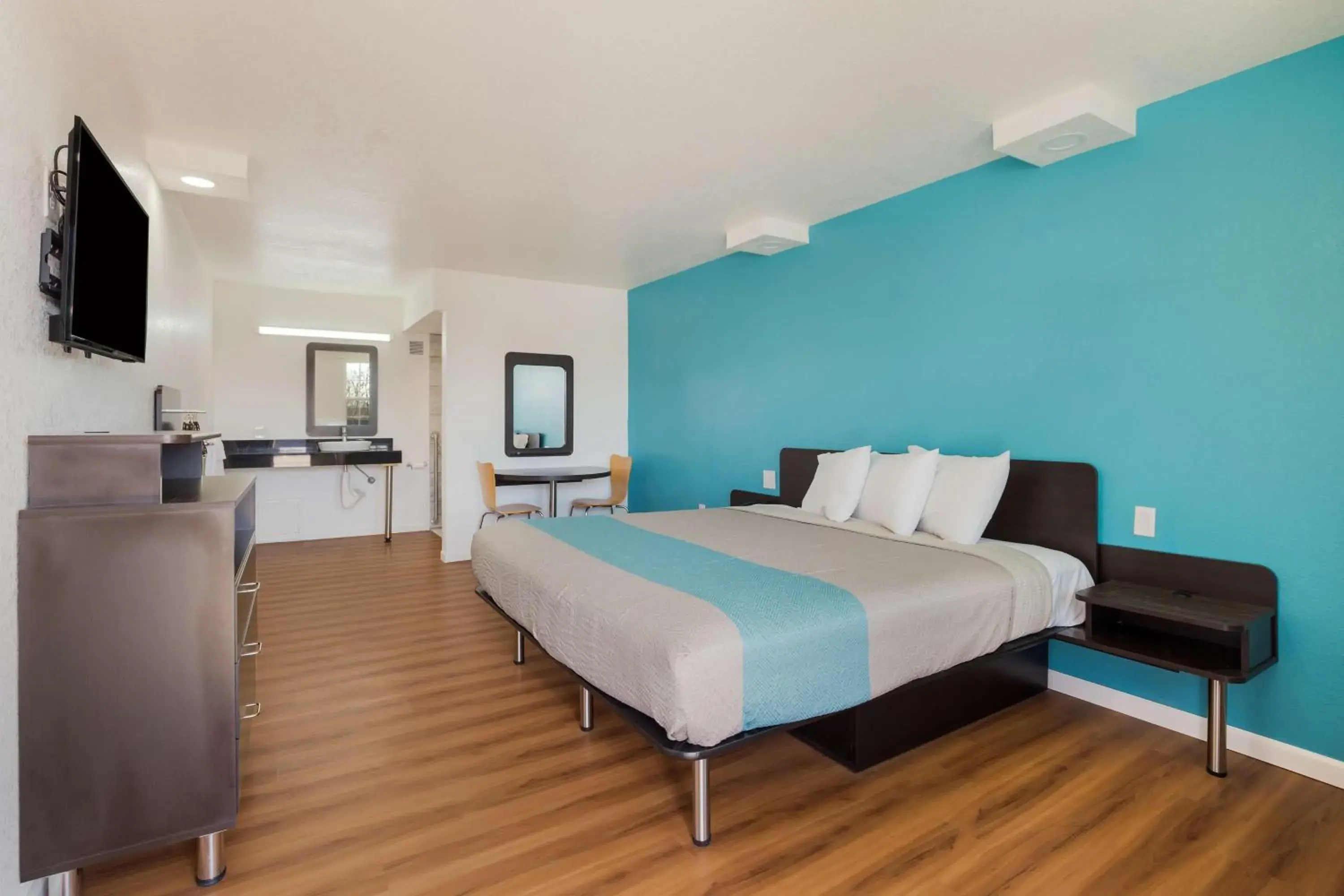 Photo of the whole room, Bed in Motel 6-Temple, TX Photo of the whole room, Bed in Motel 6-Temple, TX