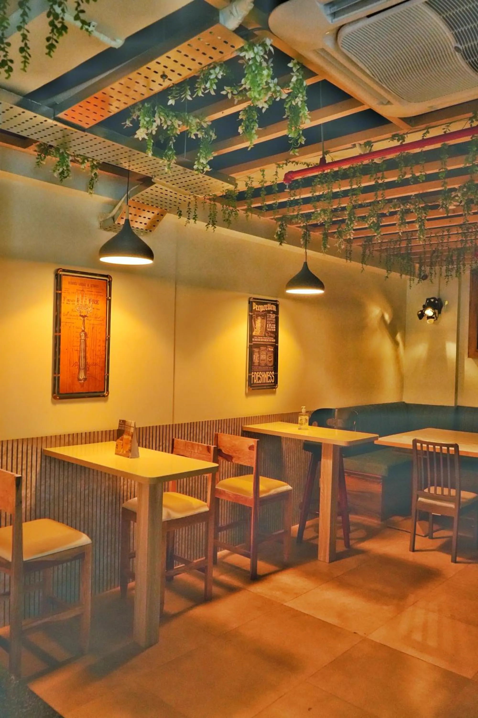 Lounge or bar in The Altruist Hotel Whitefield