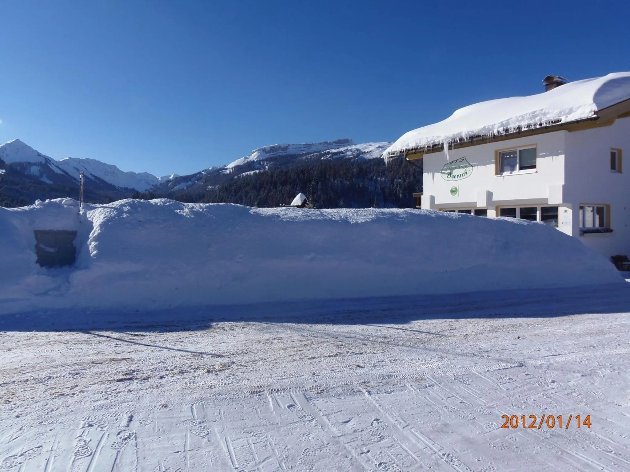 Facade/entrance in Gästehaus Boersch