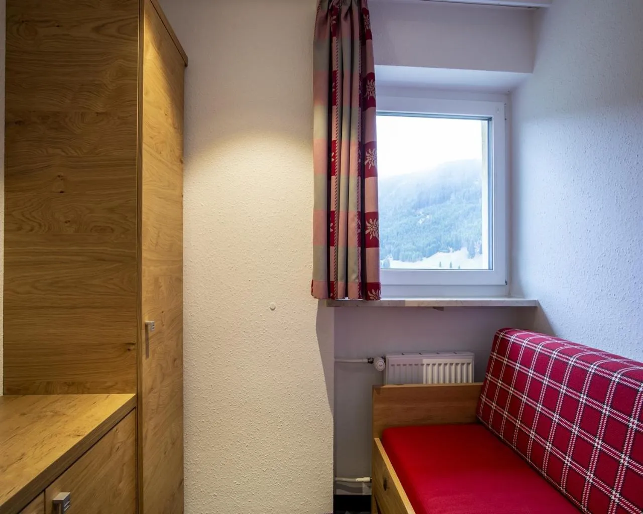 Decorative detail, Bed in Gästehaus Boersch