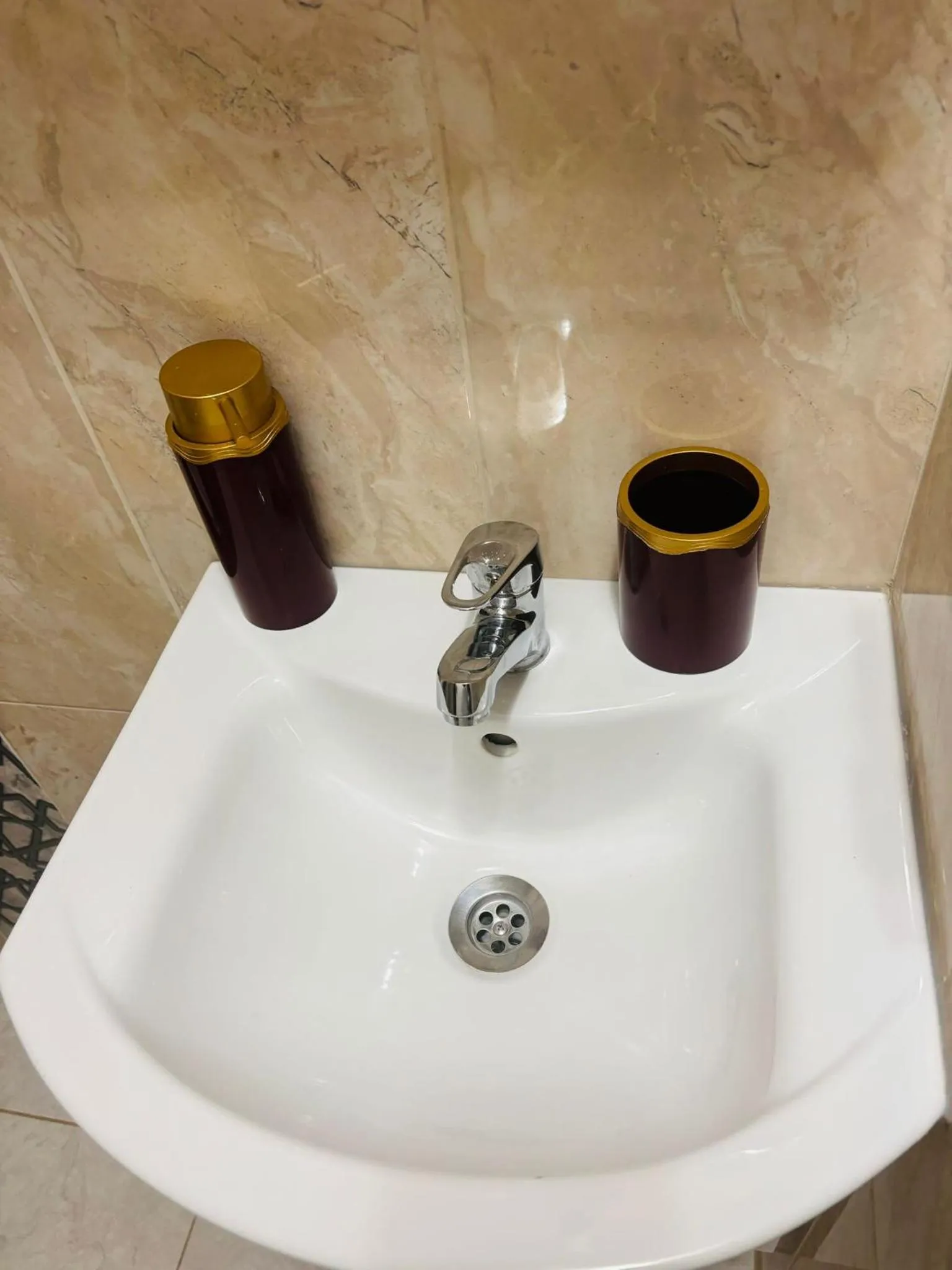 Bathroom in Lebon Hotel Old City