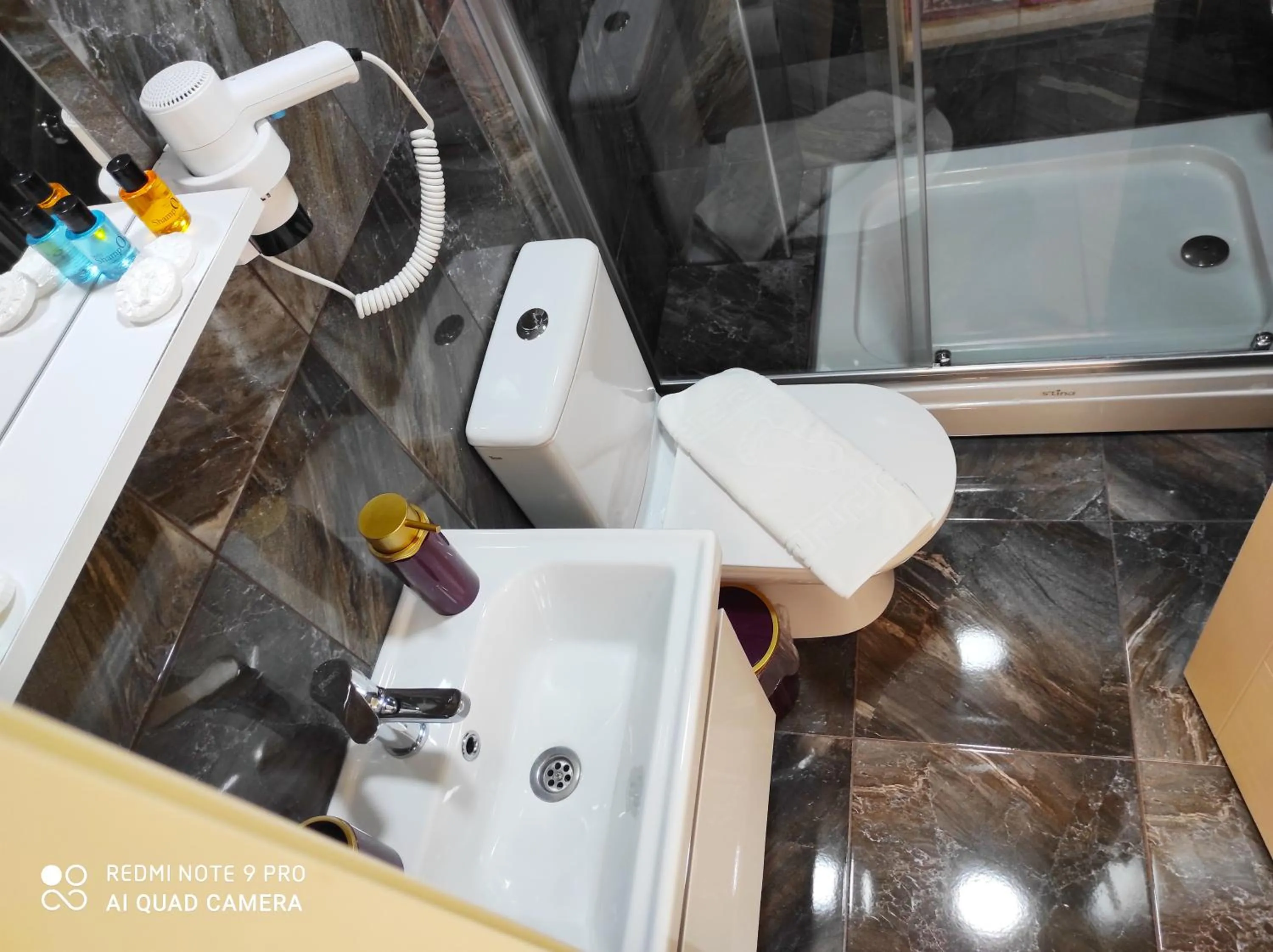 Bathroom in Lebon Hotel Old City