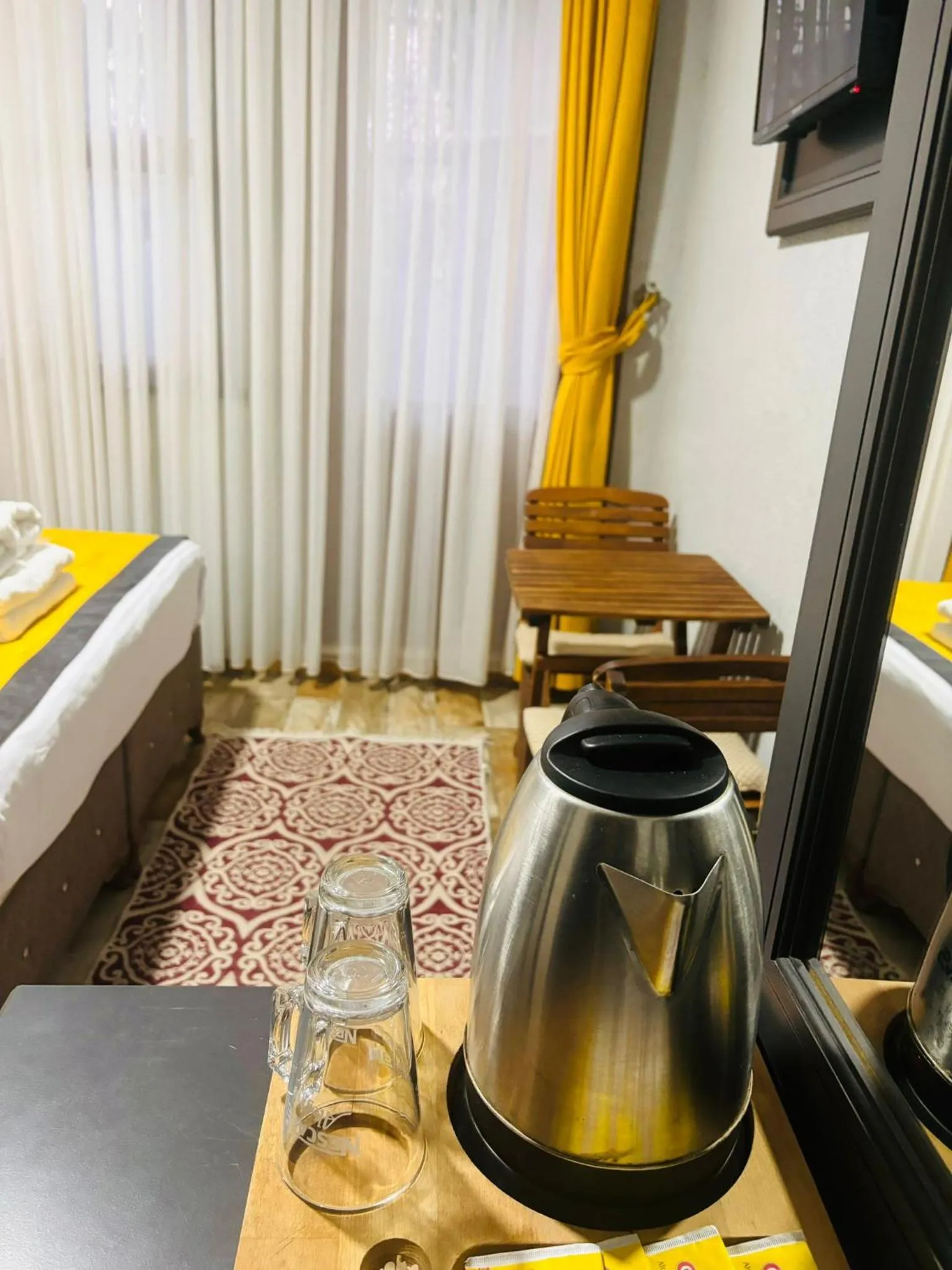 Coffee/tea facilities, Bed in Lebon Hotel Old City