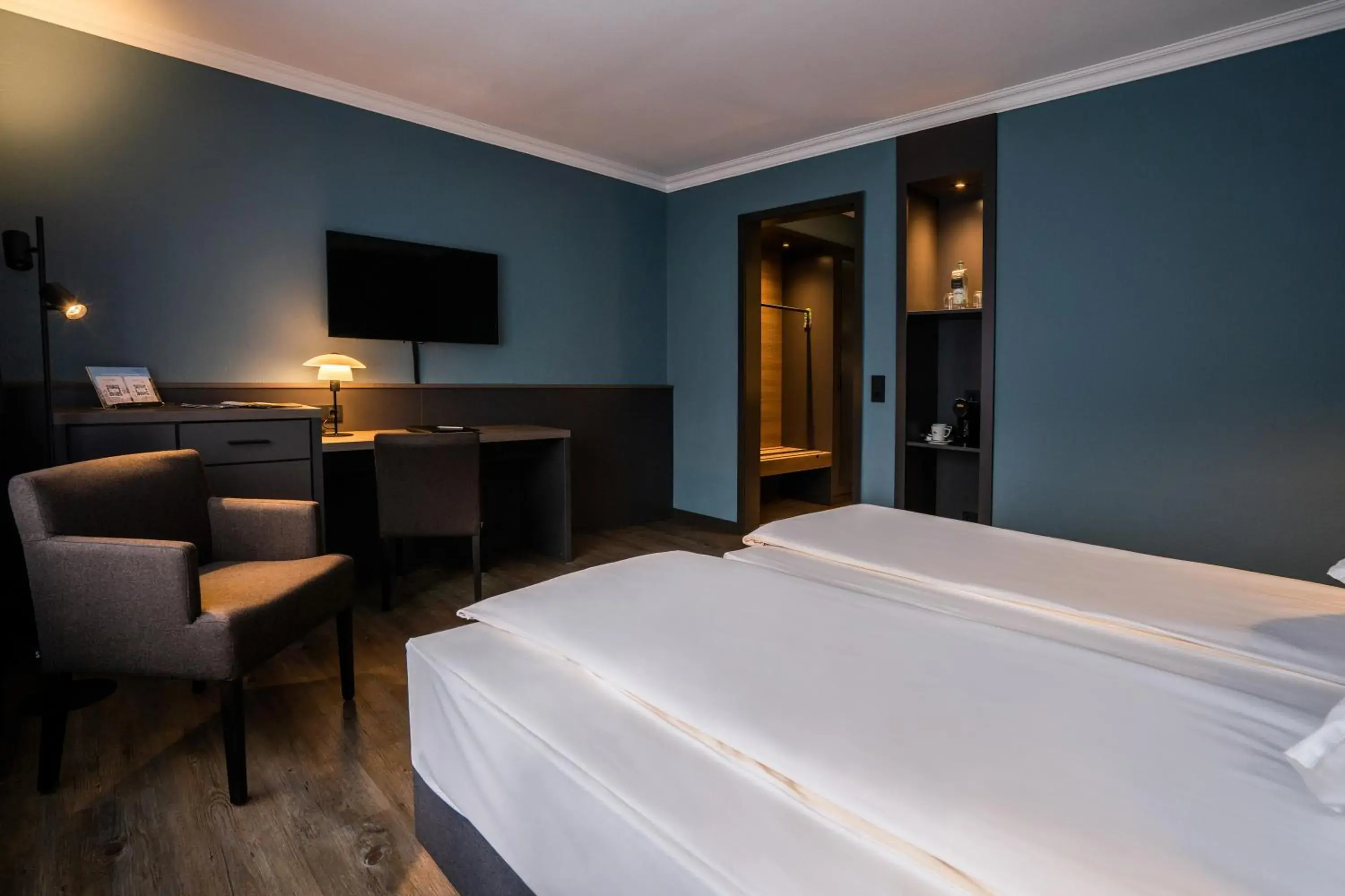 Photo of the whole room, Bed in ATLANTIC Hotel Landgut Horn Photo of the whole room, Bed in ATLANTIC Hotel Landgut Horn