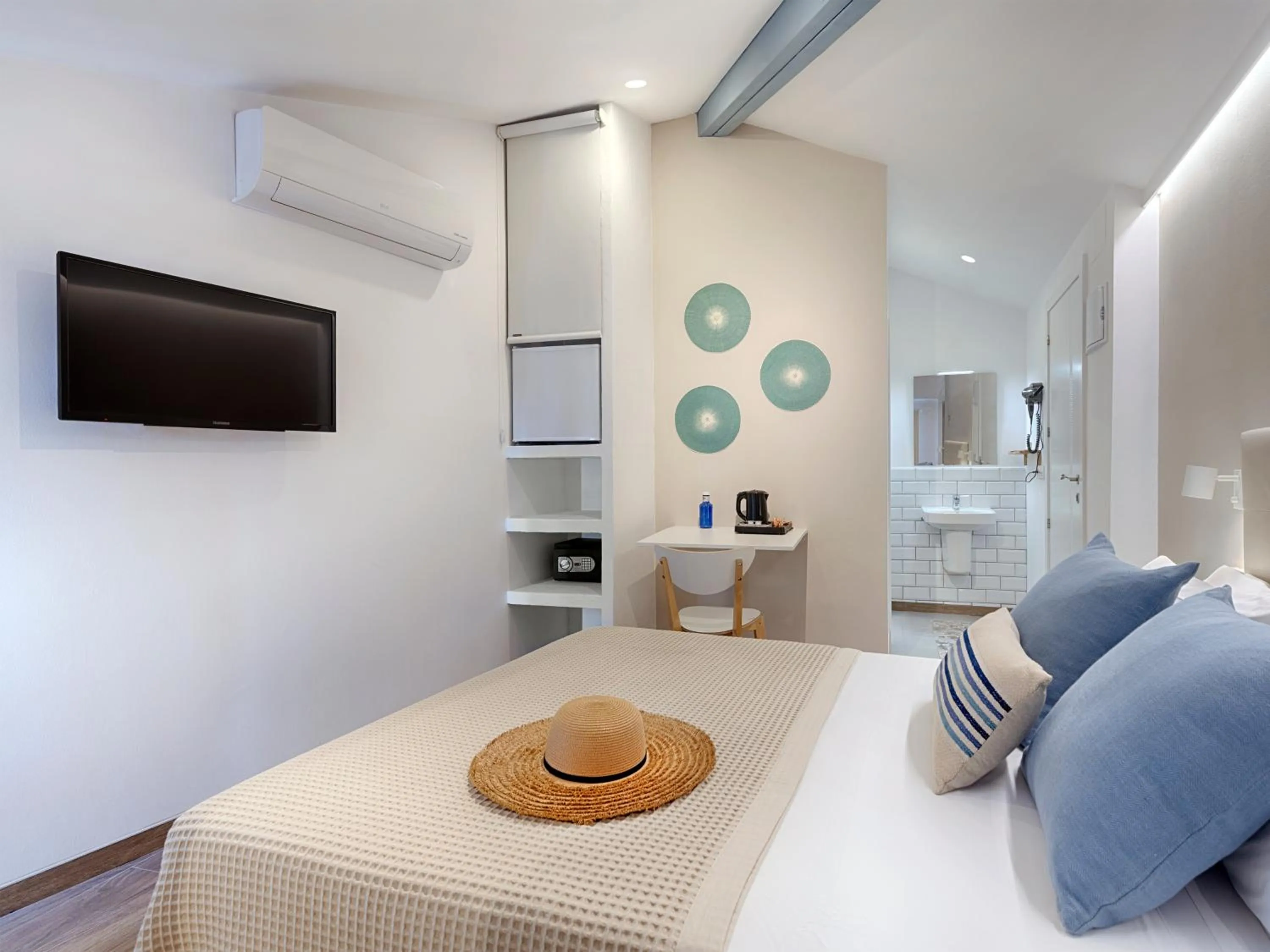 Photo of the whole room, Bed in Hostal Altea House