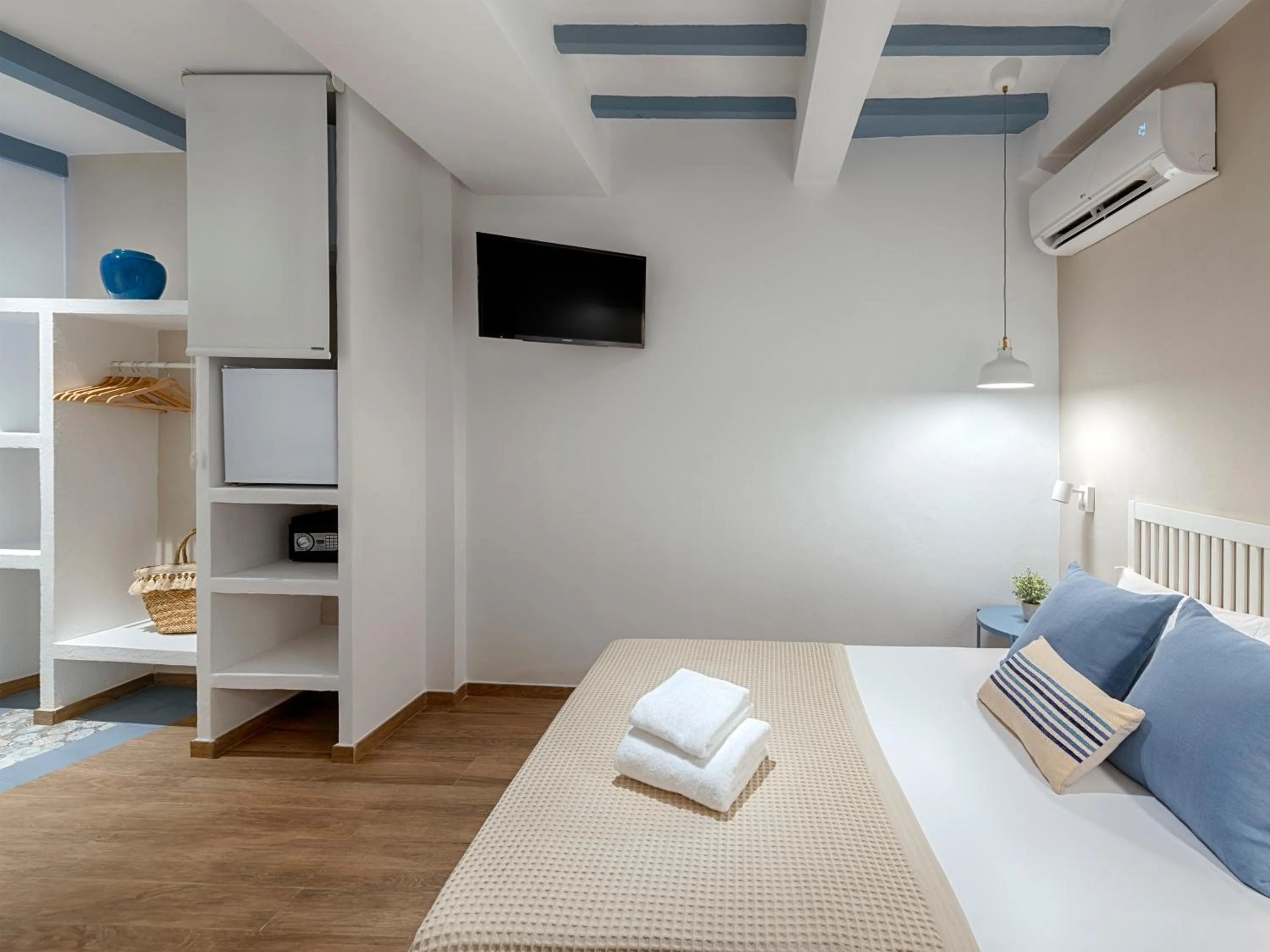 Bed in Hostal Altea House