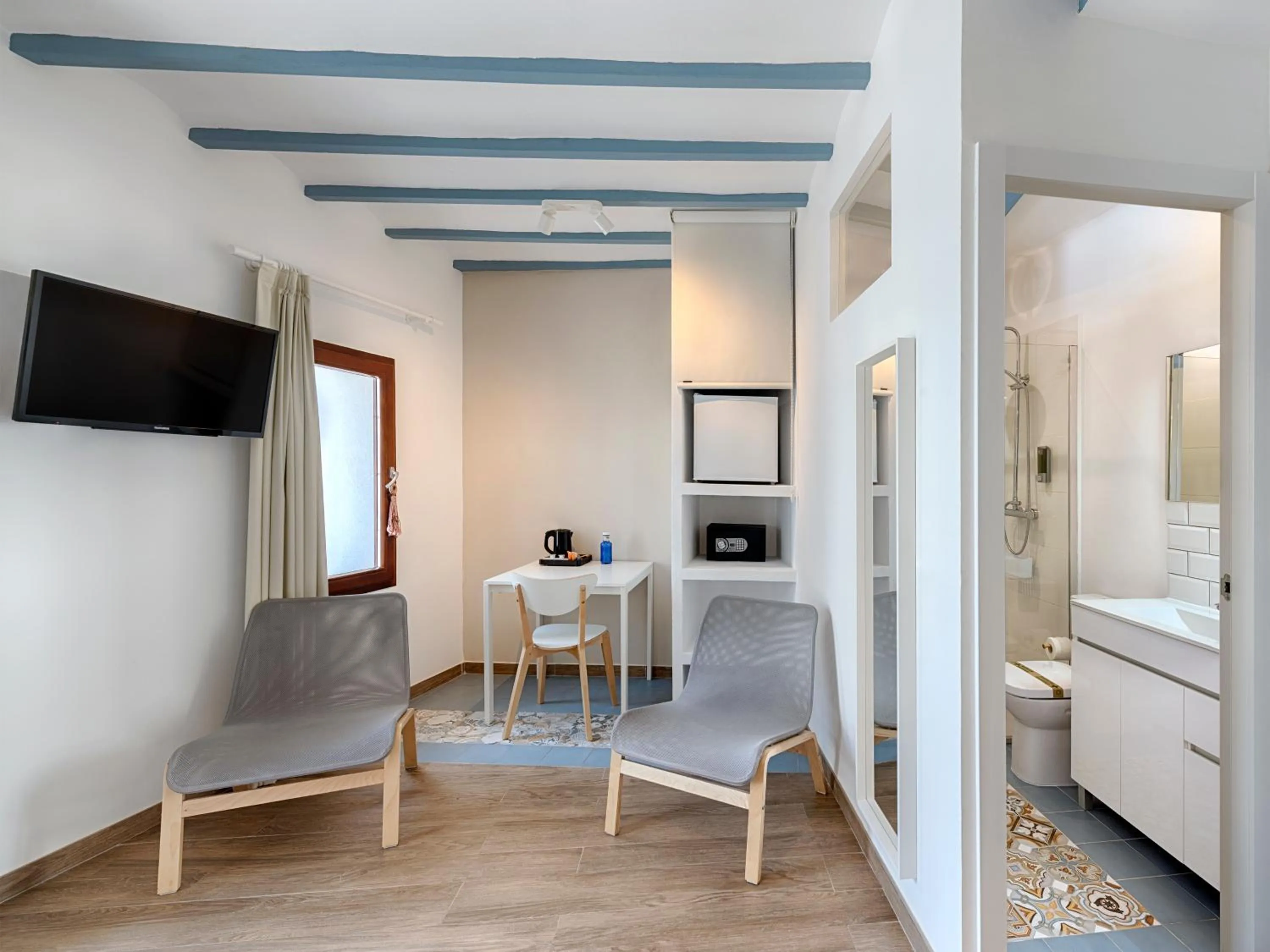 Photo of the whole room in Hostal Altea House