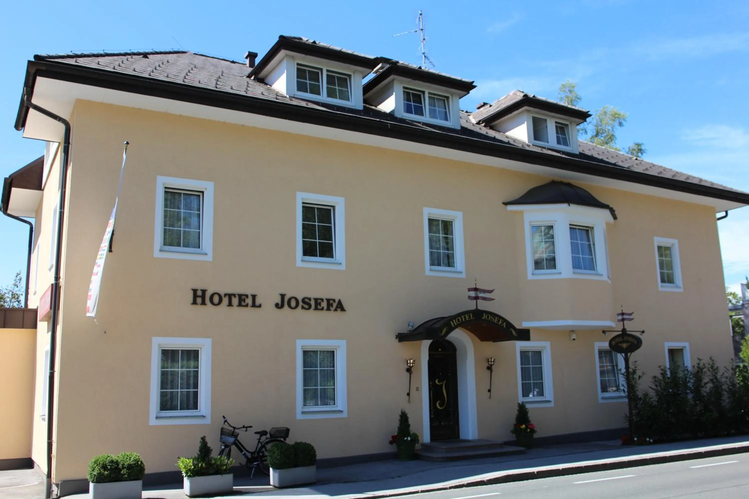 Facade/entrance in Hotel Josefa