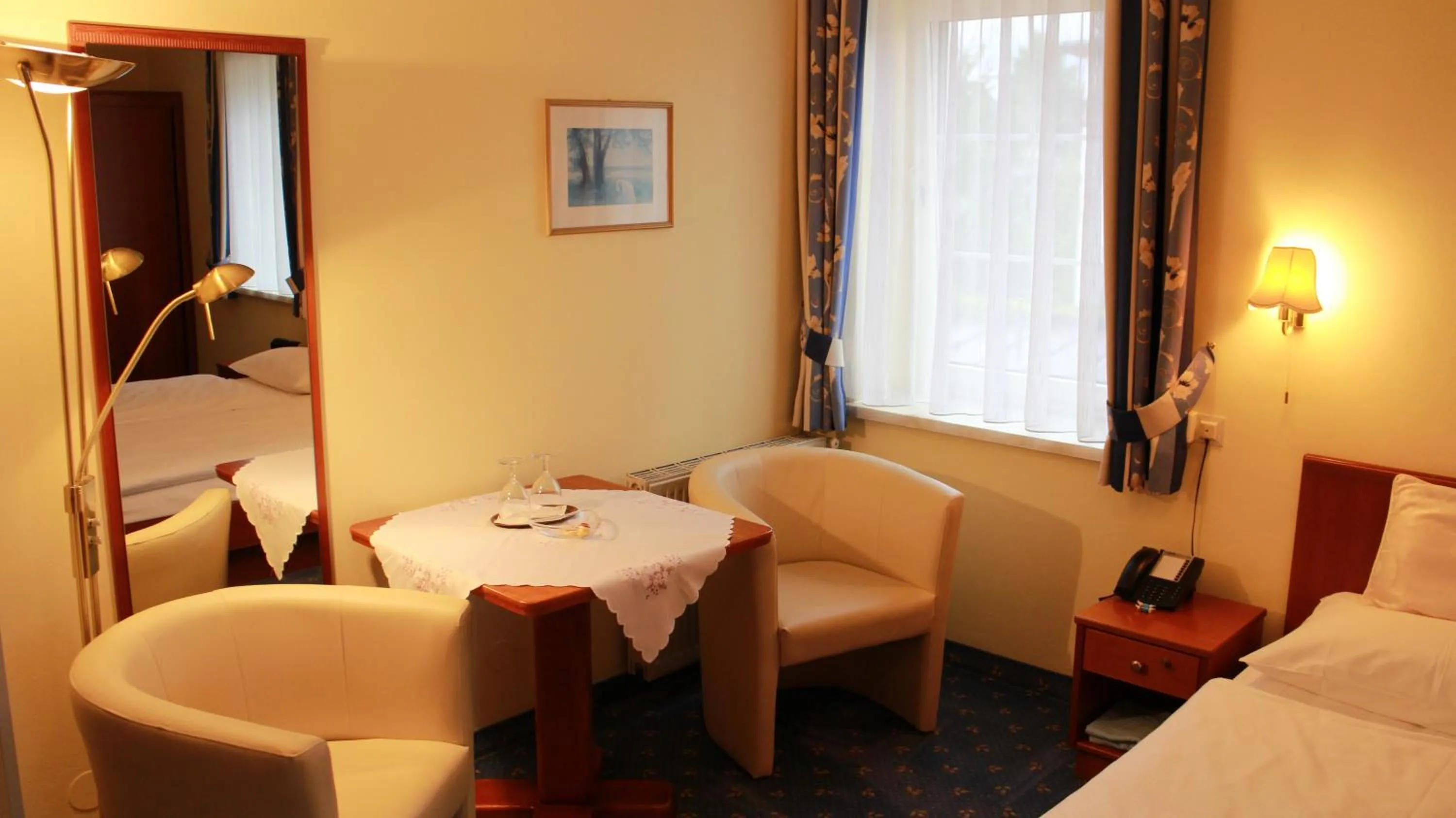 Living room, Bed in Hotel Josefa