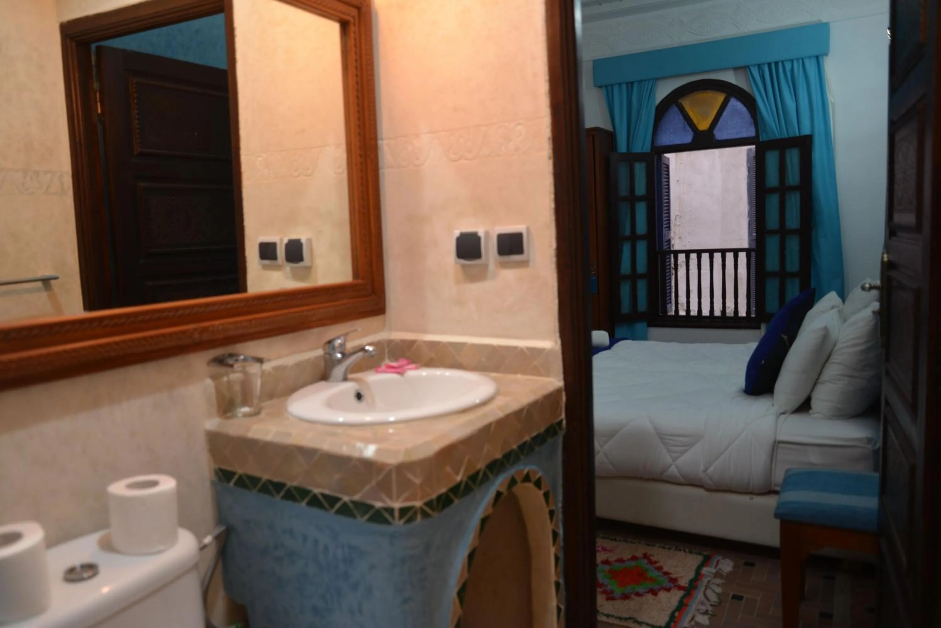 Bathroom, Bed in Riad Nakhla