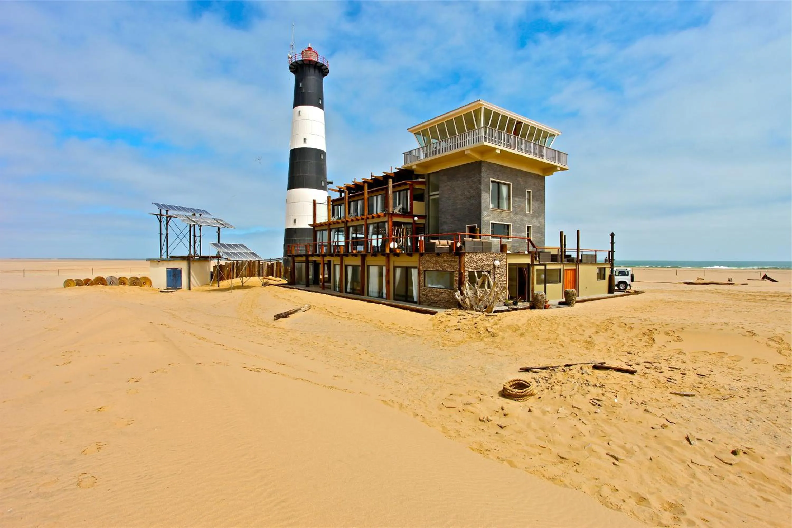 Property building in Pelican Point Lodge