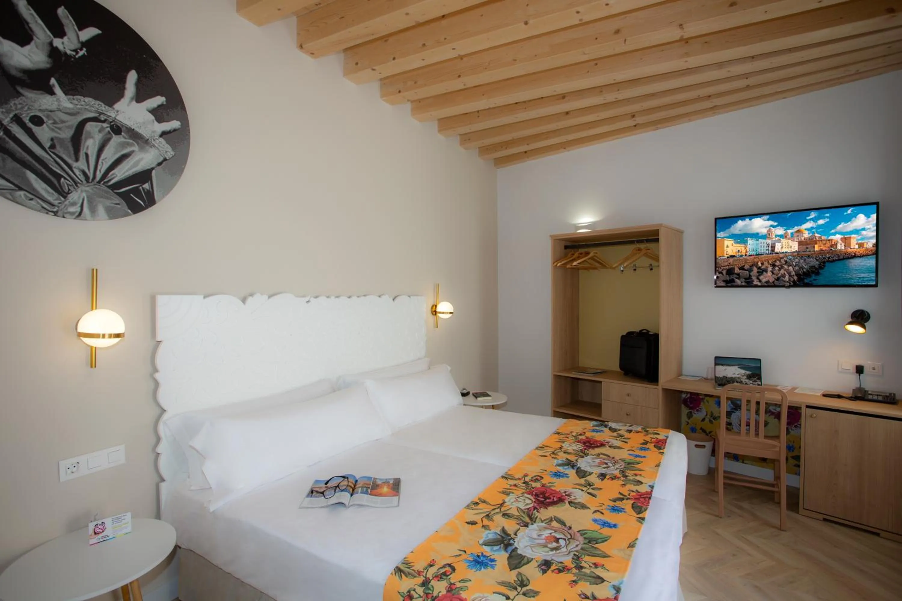 Photo of the whole room, Bed in Casual con Duende Cadiz