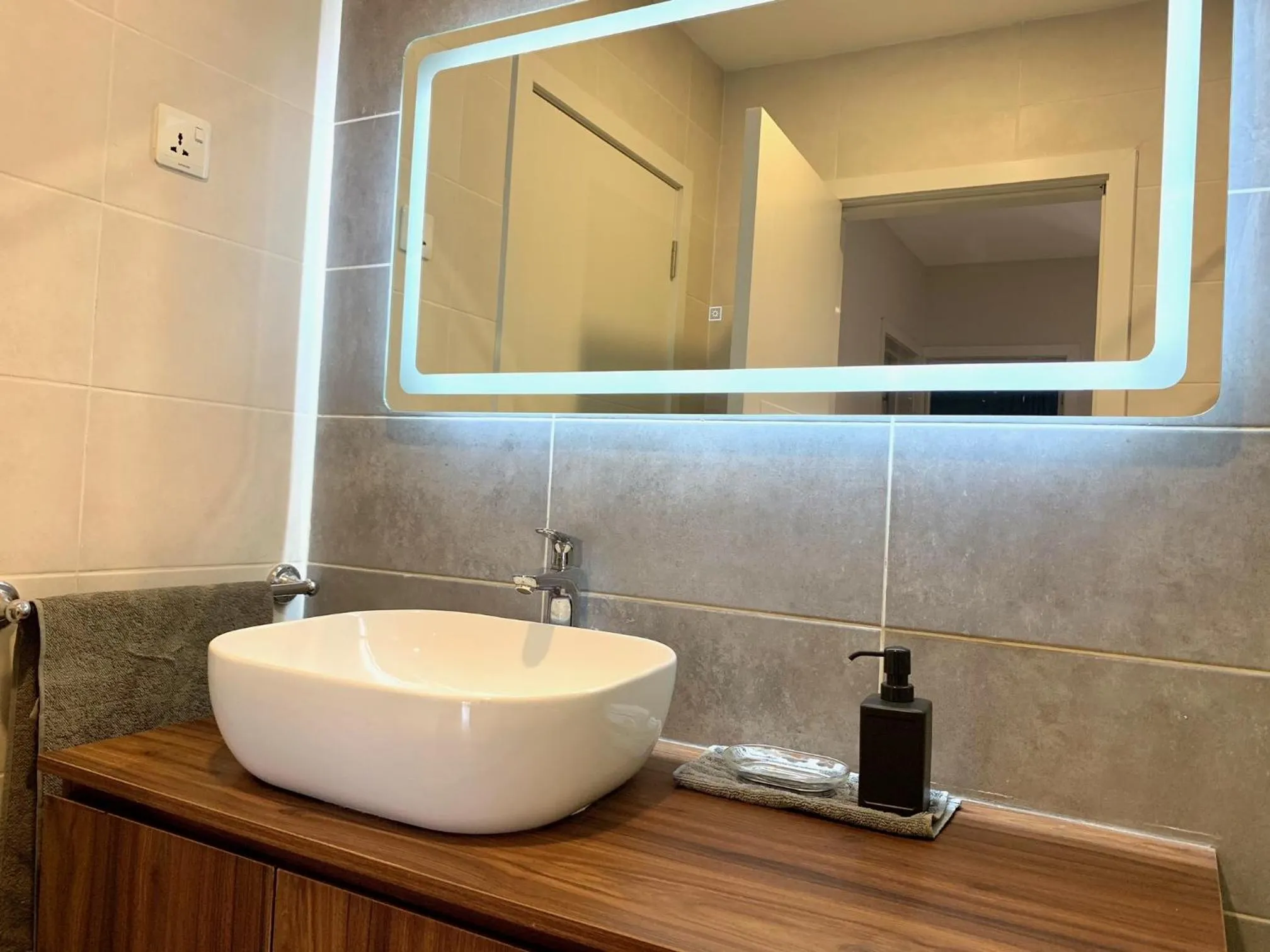 Bathroom in Forest View Apartments