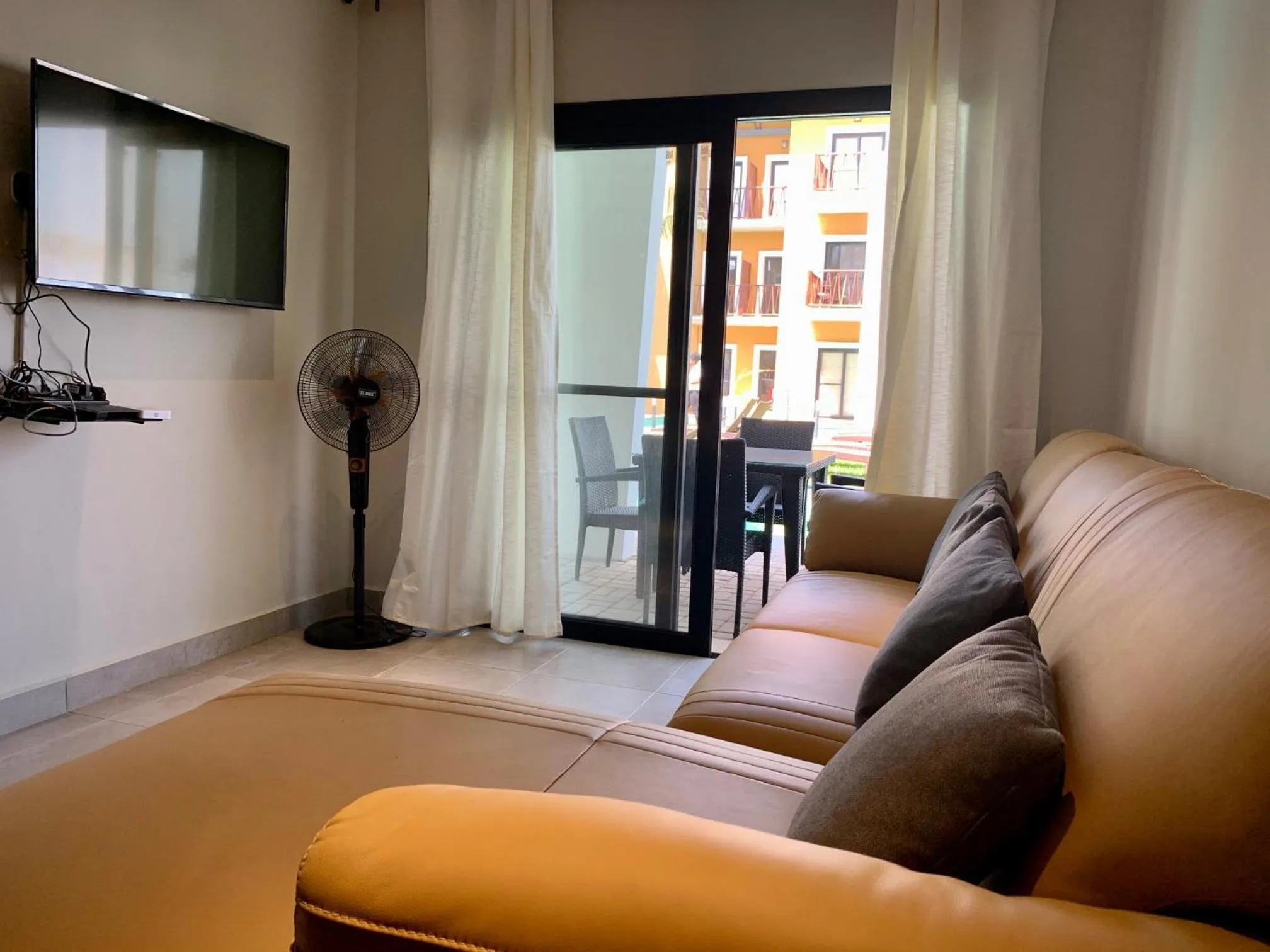 Living room in Forest View Apartments