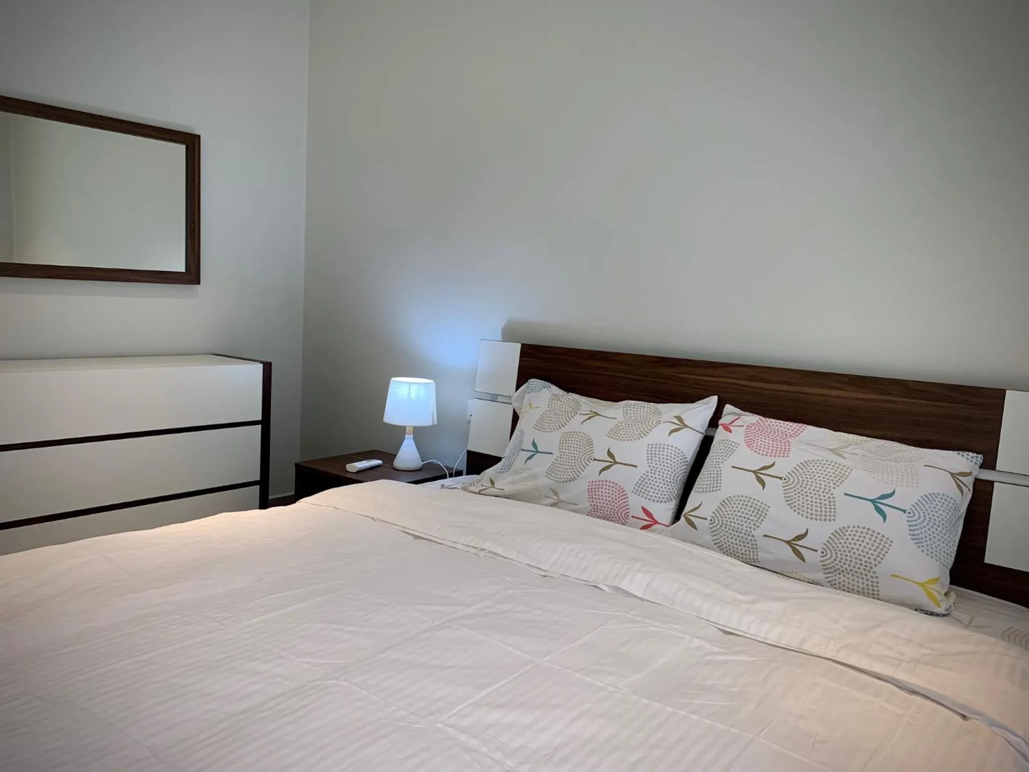 Bedroom, Bed in Forest View Apartments